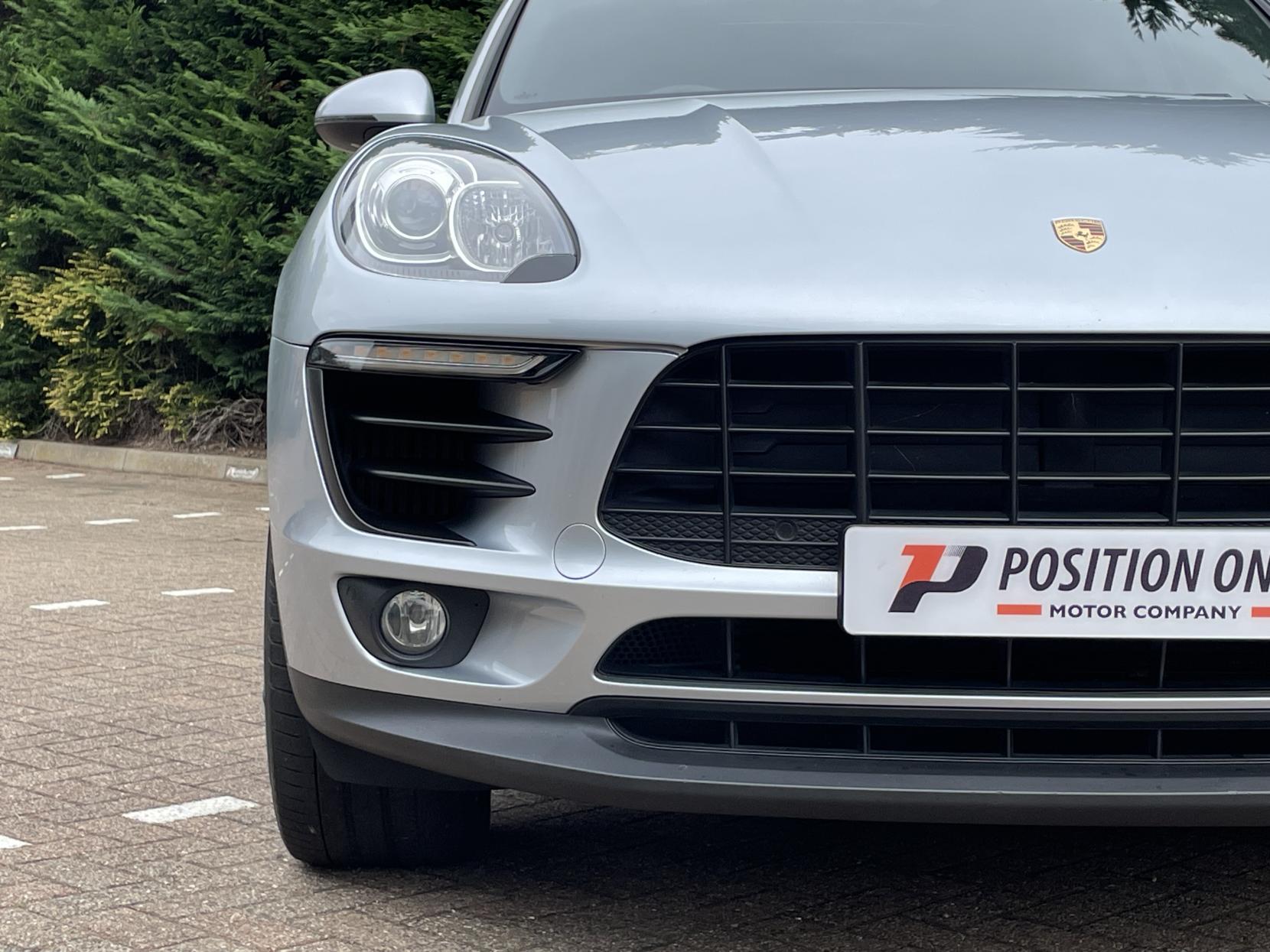 Porsche Macan 3.0 V6 S SUV 5dr Petrol PDK 4WD Euro 6 (s/s) (340 ps)