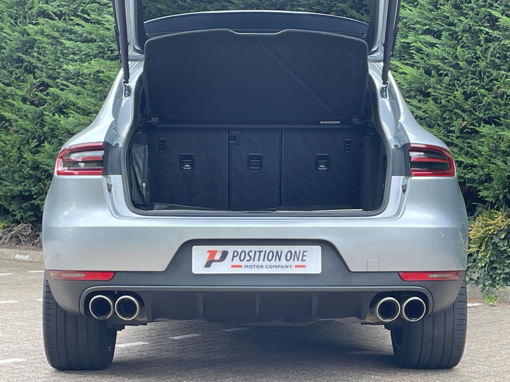 Porsche Macan 3.0 V6 S SUV 5dr Petrol PDK 4WD Euro 6 (s/s) (340 ps)
