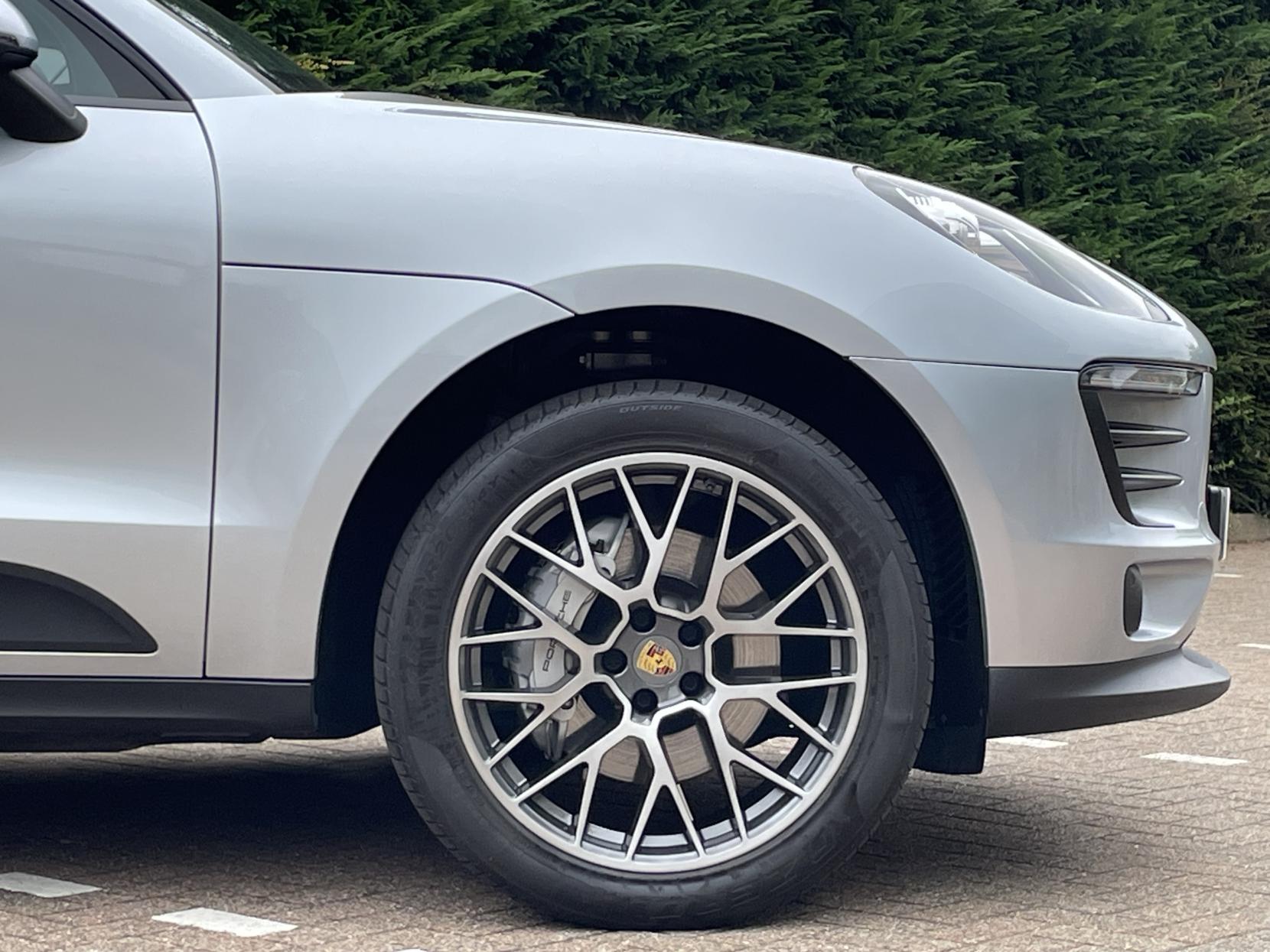 Porsche Macan 3.0 V6 S SUV 5dr Petrol PDK 4WD Euro 6 (s/s) (340 ps)