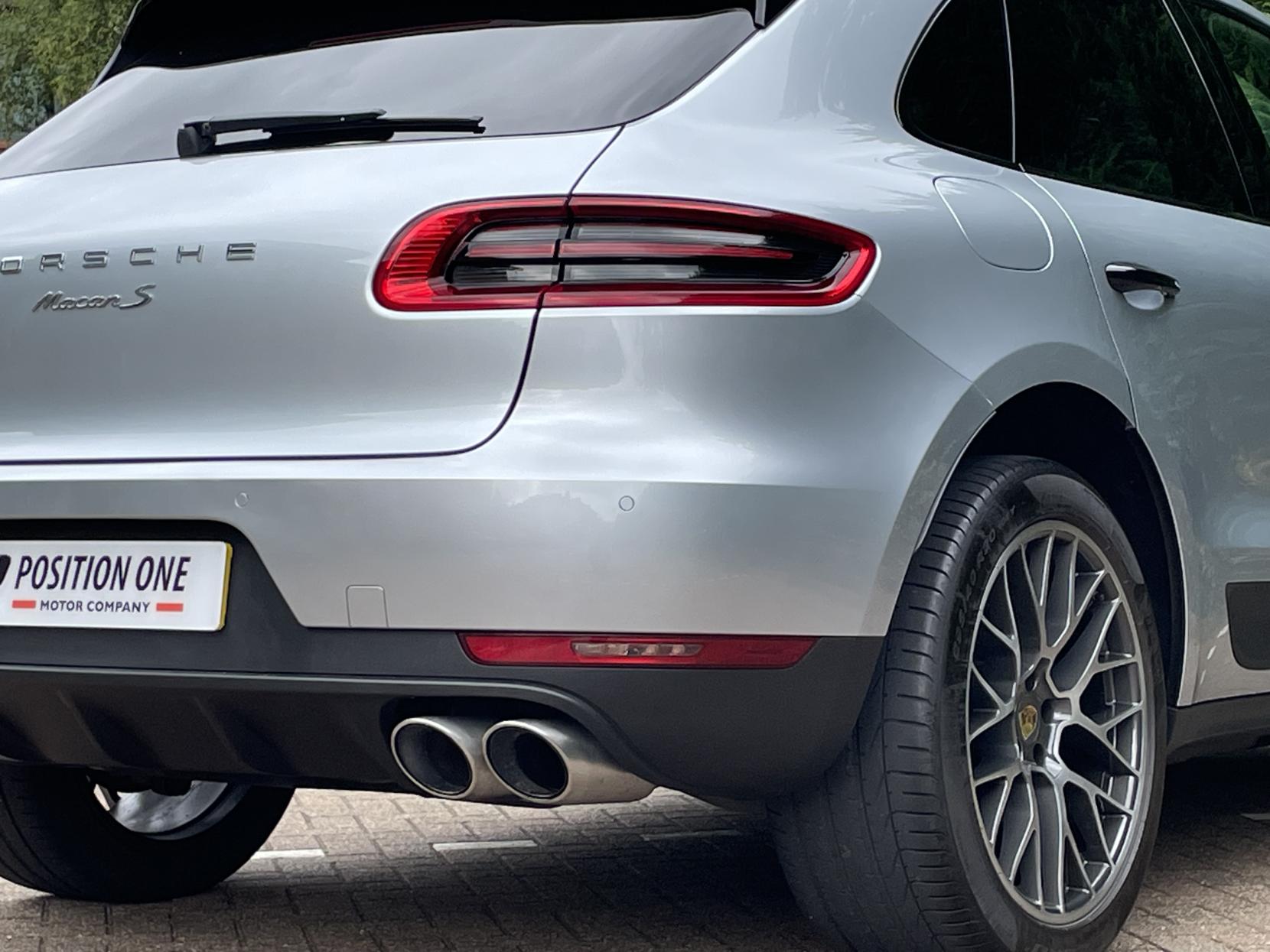 Porsche Macan 3.0 V6 S SUV 5dr Petrol PDK 4WD Euro 6 (s/s) (340 ps)