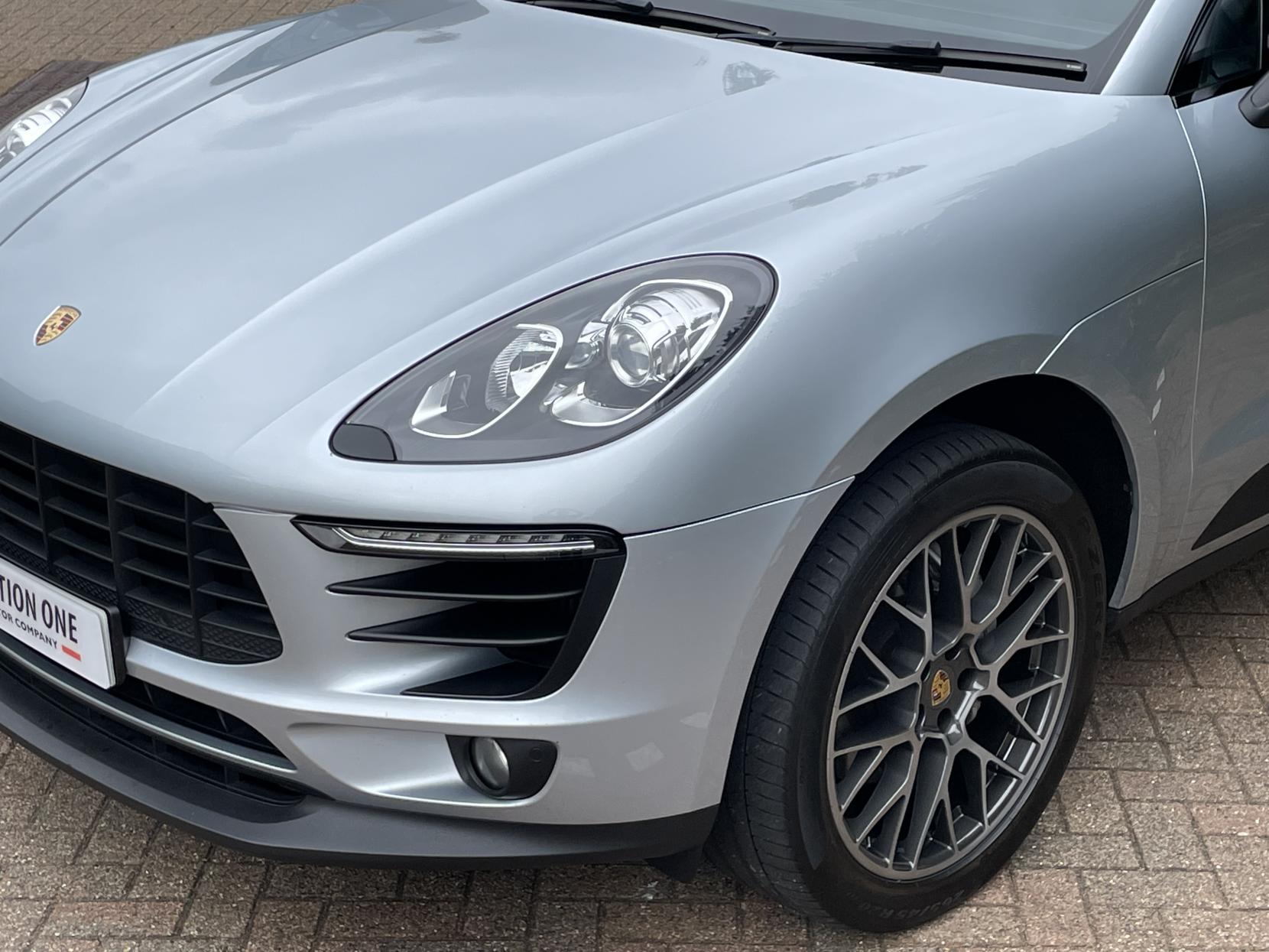 Porsche Macan 3.0 V6 S SUV 5dr Petrol PDK 4WD Euro 6 (s/s) (340 ps)