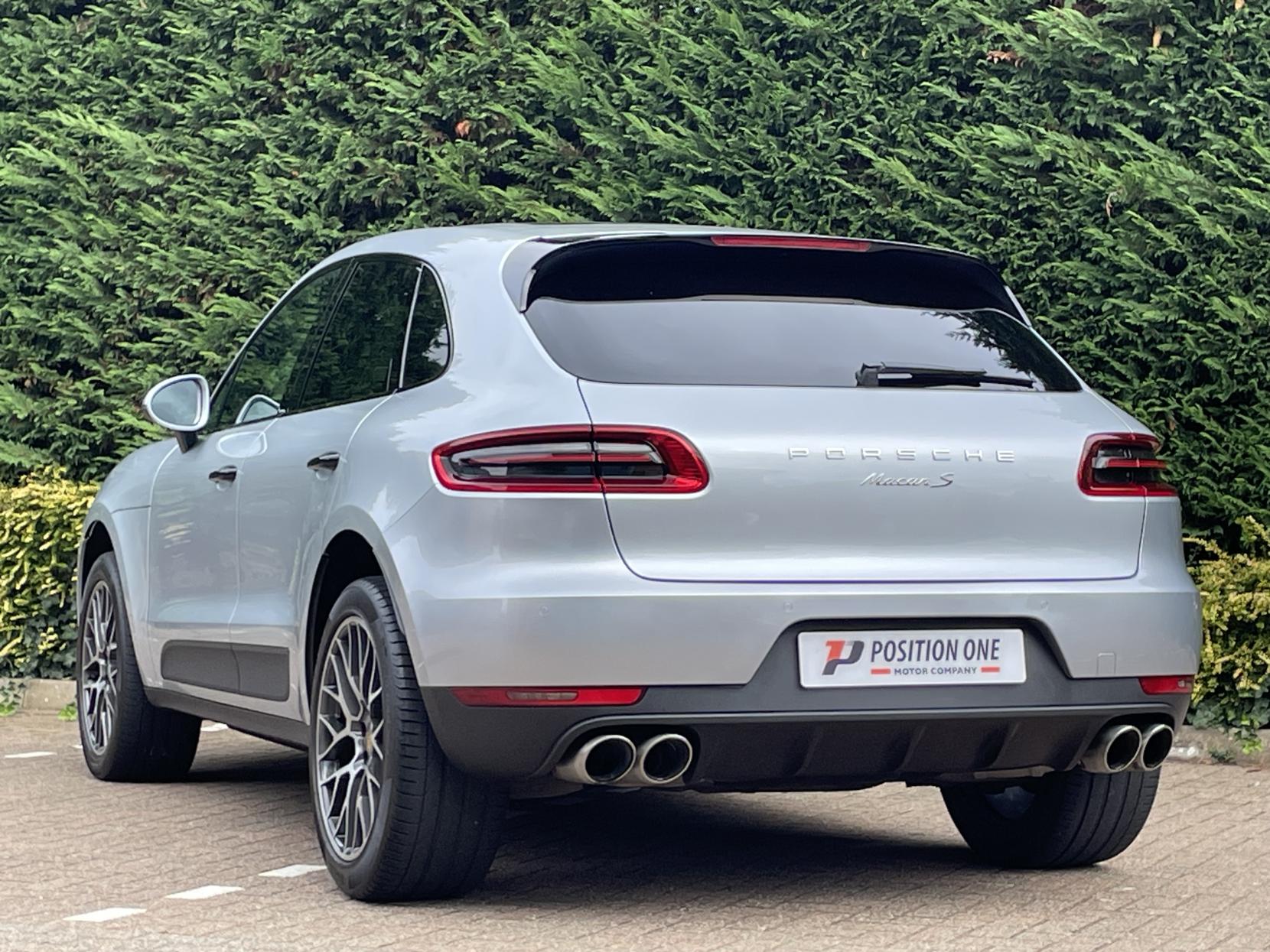 Porsche Macan 3.0 V6 S SUV 5dr Petrol PDK 4WD Euro 6 (s/s) (340 ps)