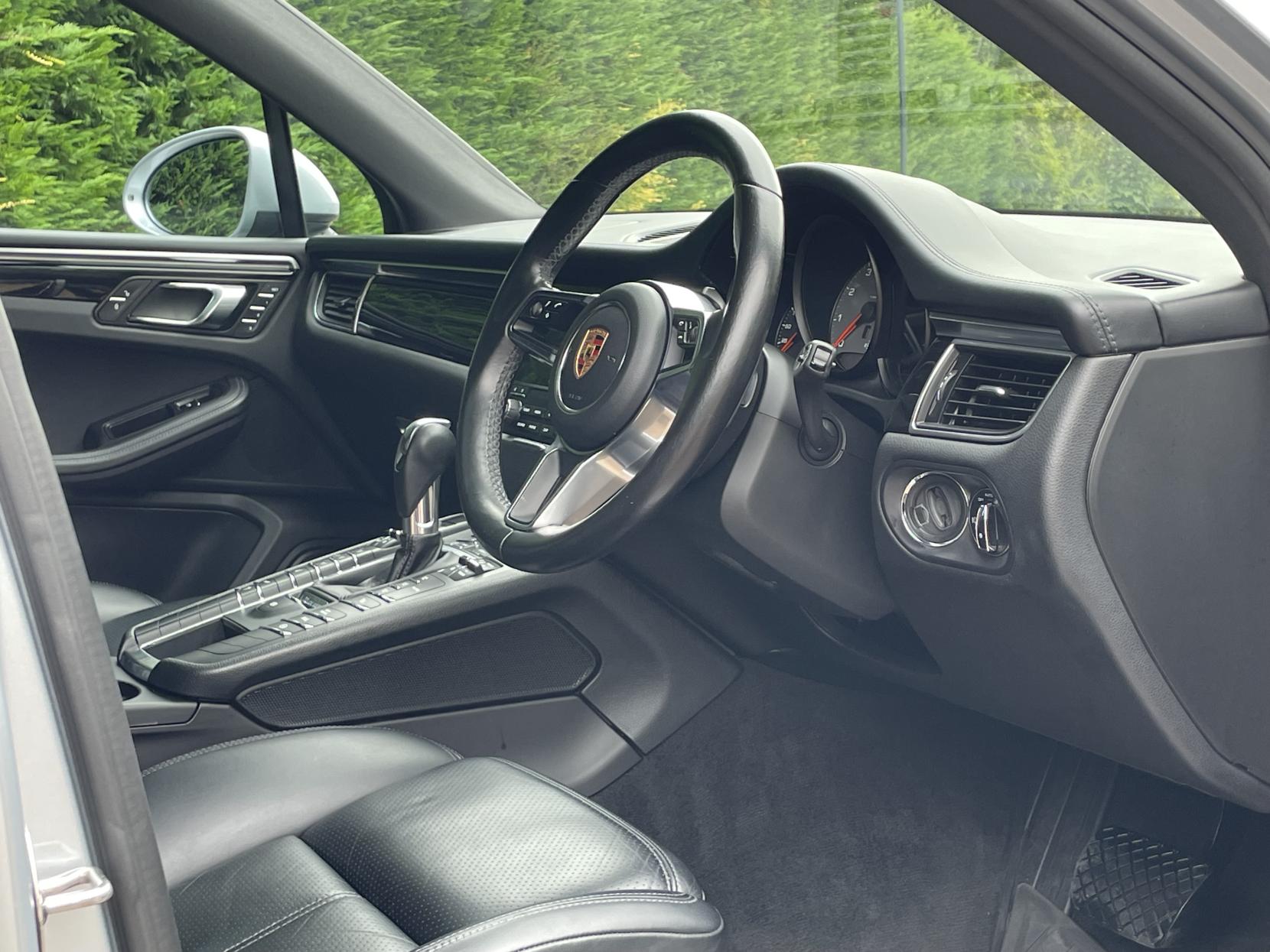 Porsche Macan 3.0 V6 S SUV 5dr Petrol PDK 4WD Euro 6 (s/s) (340 ps)