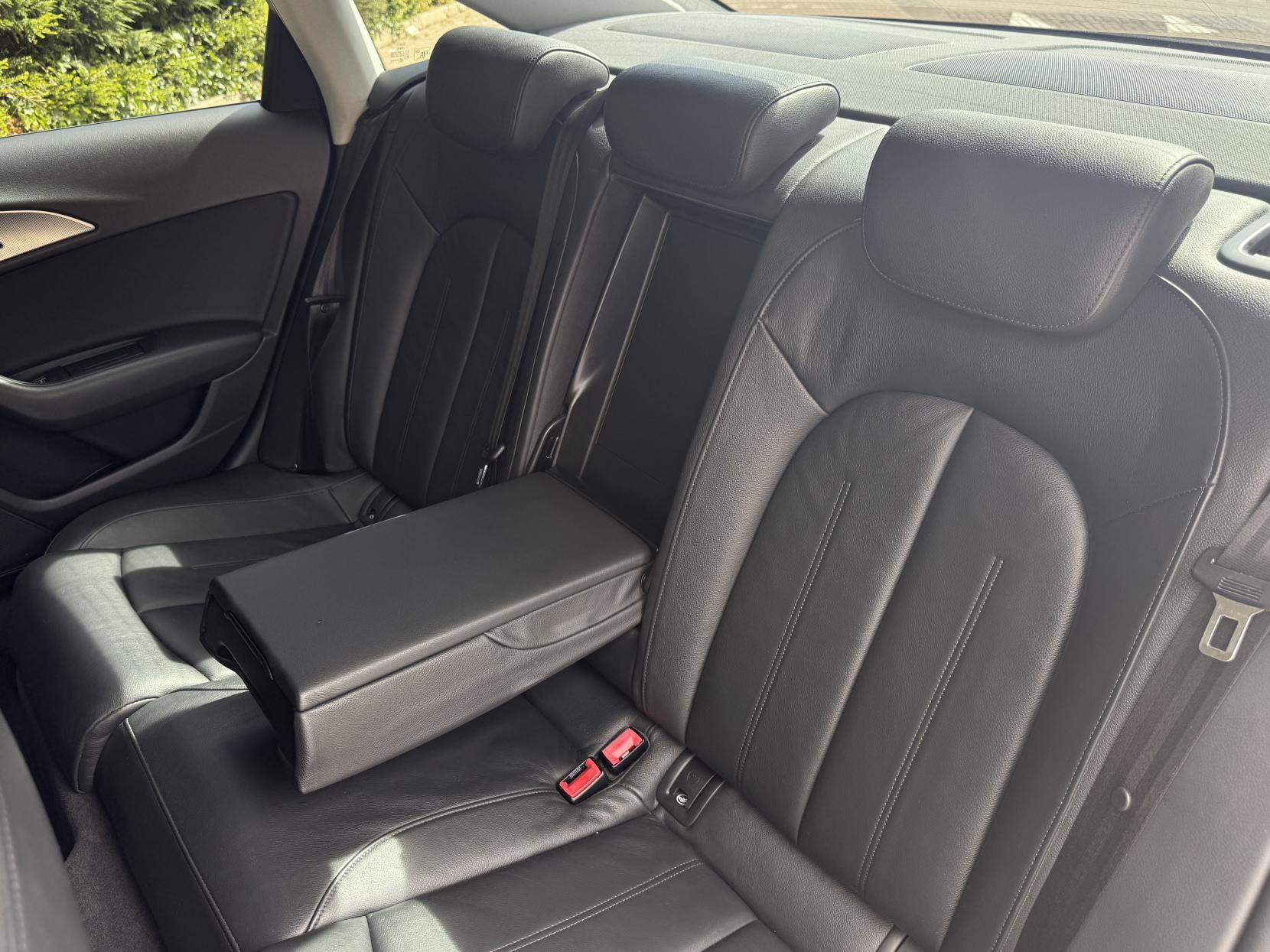 Audi A6 Saloon 2.0 TDI SE Saloon 4dr Diesel Multitronic Euro 5 (s/s) (177 ps)