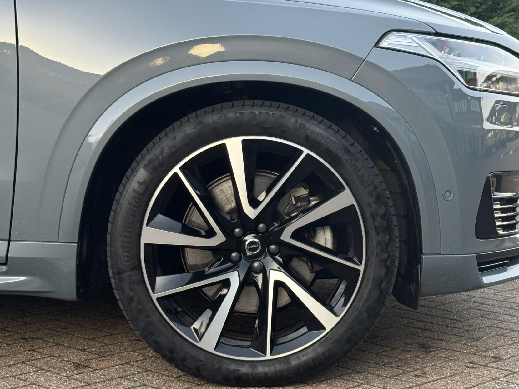 Volvo XC90 2.0h T8 Recharge 18.8kWh Ultimate Dark SUV 5dr Petrol Plug-in Hybrid Auto 4WD Euro 6 (s/s) (455 ps)