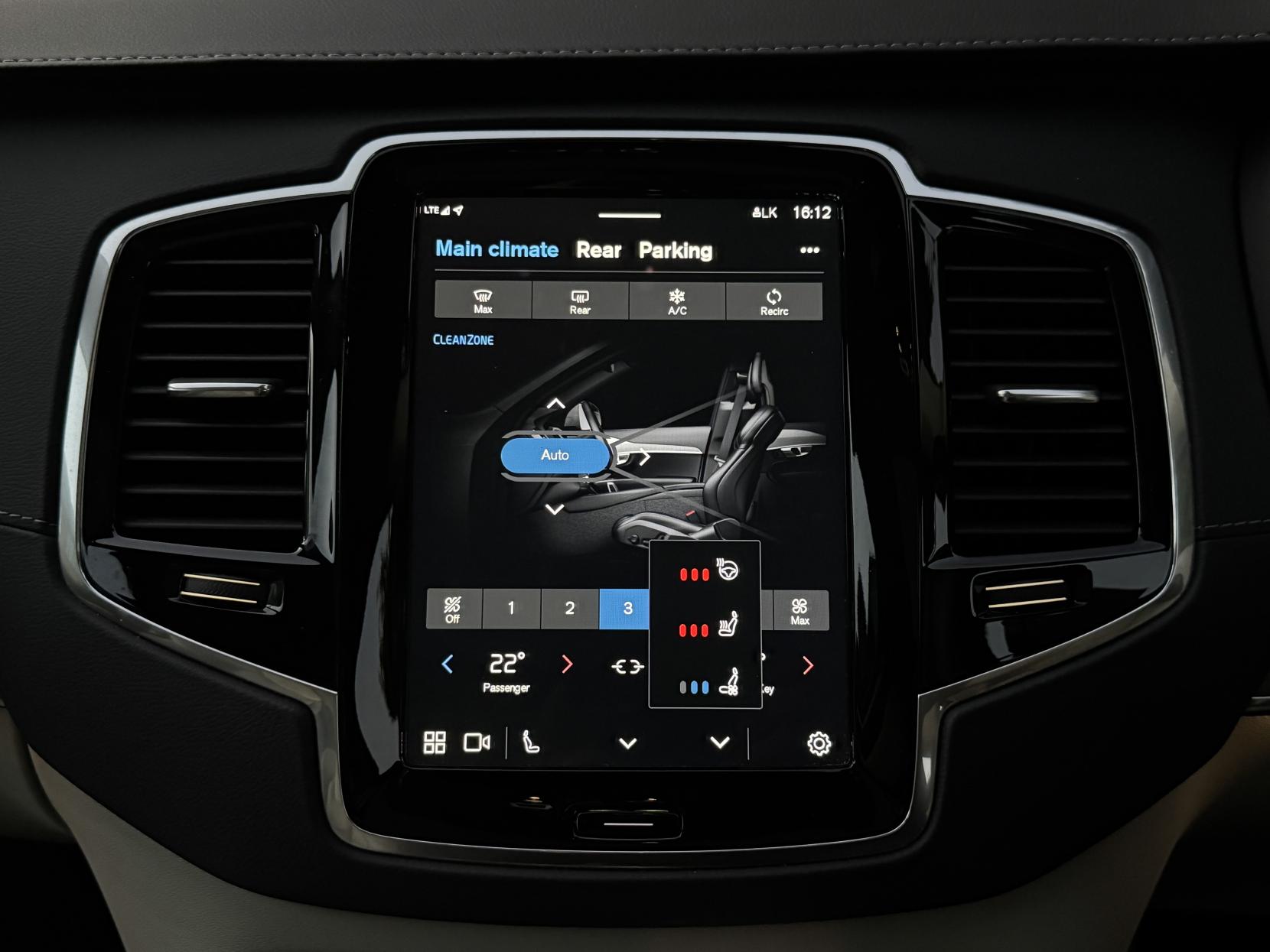 Volvo XC90 2.0h T8 Recharge 18.8kWh Ultimate Dark SUV 5dr Petrol Plug-in Hybrid Auto 4WD Euro 6 (s/s) (455 ps)