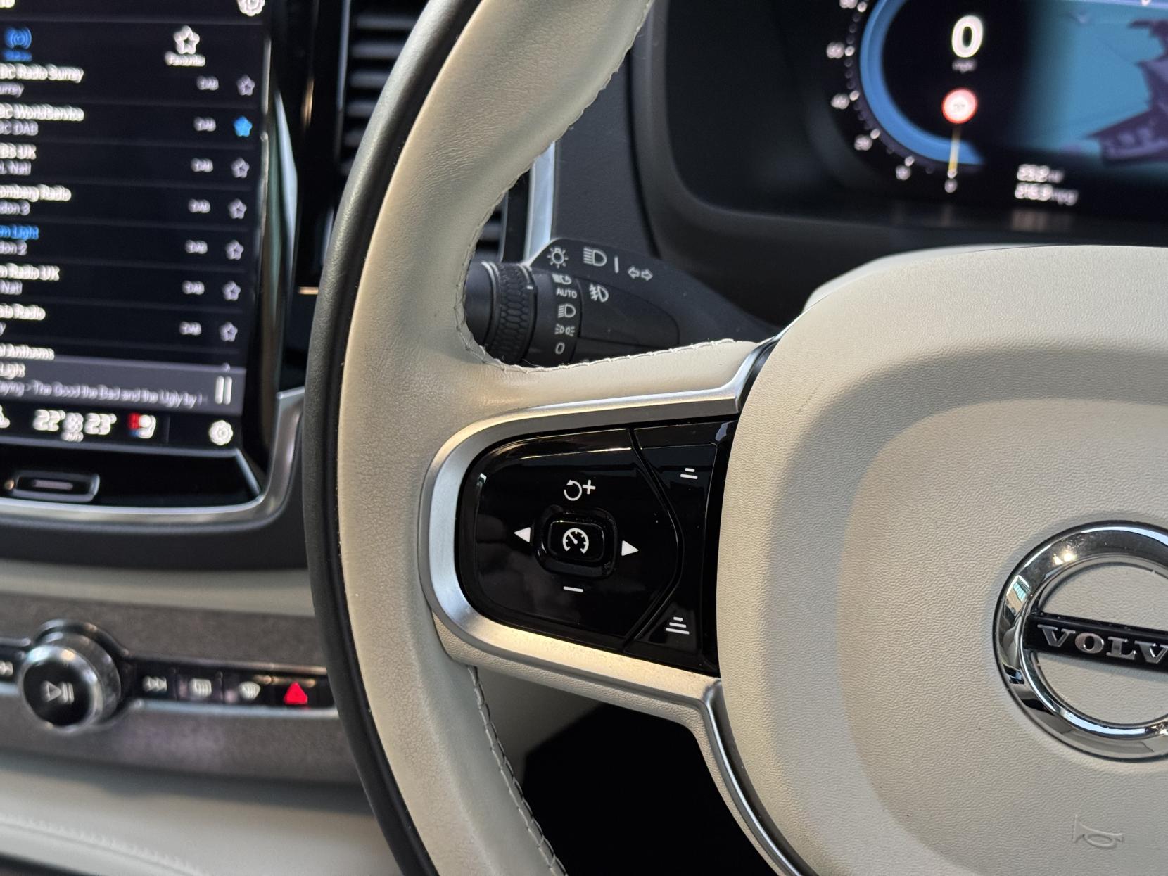 Volvo XC90 2.0h T8 Recharge 18.8kWh Ultimate Dark SUV 5dr Petrol Plug-in Hybrid Auto 4WD Euro 6 (s/s) (455 ps)