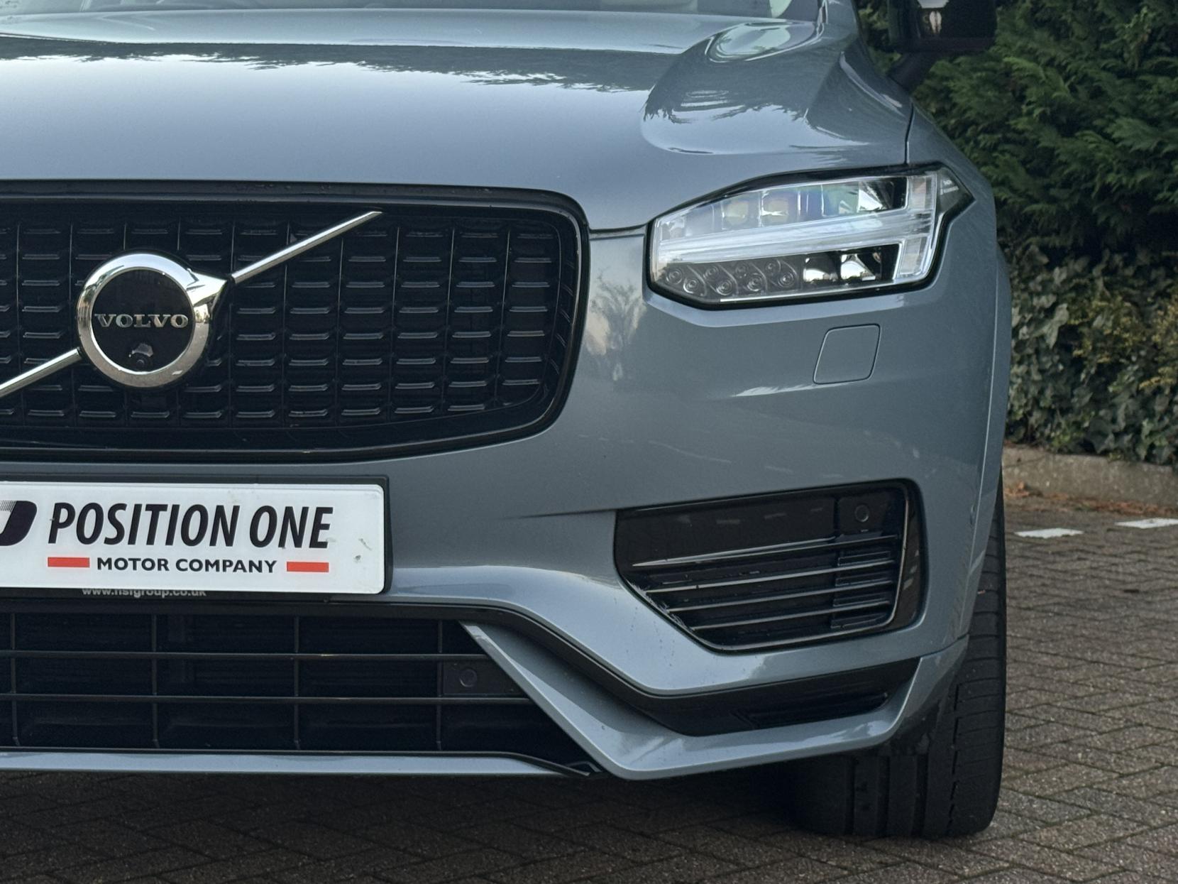 Volvo XC90 2.0h T8 Recharge 18.8kWh Ultimate Dark SUV 5dr Petrol Plug-in Hybrid Auto 4WD Euro 6 (s/s) (455 ps)