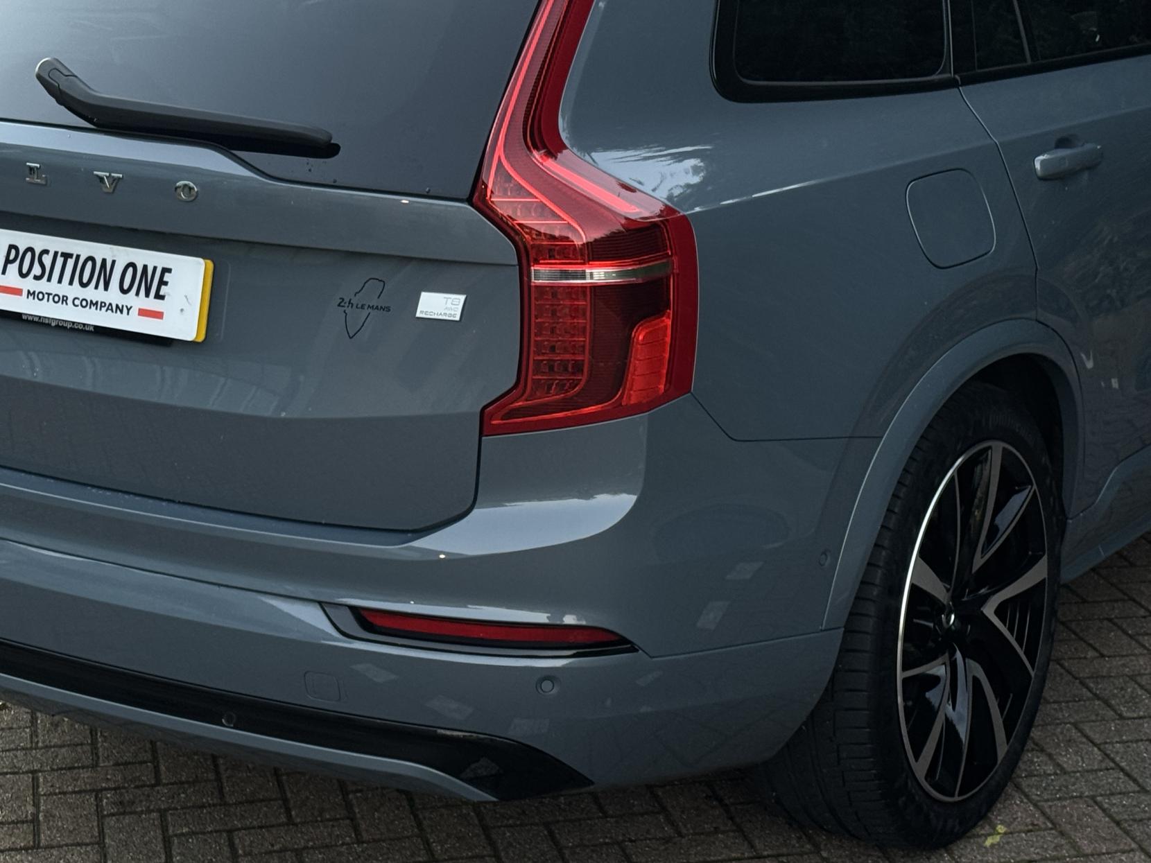 Volvo XC90 2.0h T8 Recharge 18.8kWh Ultimate Dark SUV 5dr Petrol Plug-in Hybrid Auto 4WD Euro 6 (s/s) (455 ps)