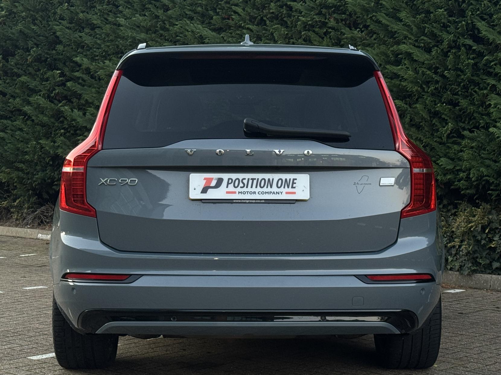 Volvo XC90 2.0h T8 Recharge 18.8kWh Ultimate Dark SUV 5dr Petrol Plug-in Hybrid Auto 4WD Euro 6 (s/s) (455 ps)