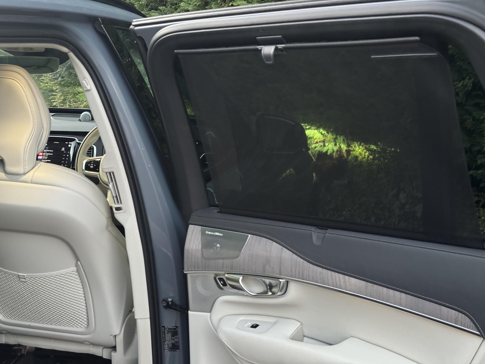 Volvo XC90 2.0h T8 Recharge 18.8kWh Ultimate Dark SUV 5dr Petrol Plug-in Hybrid Auto 4WD Euro 6 (s/s) (455 ps)