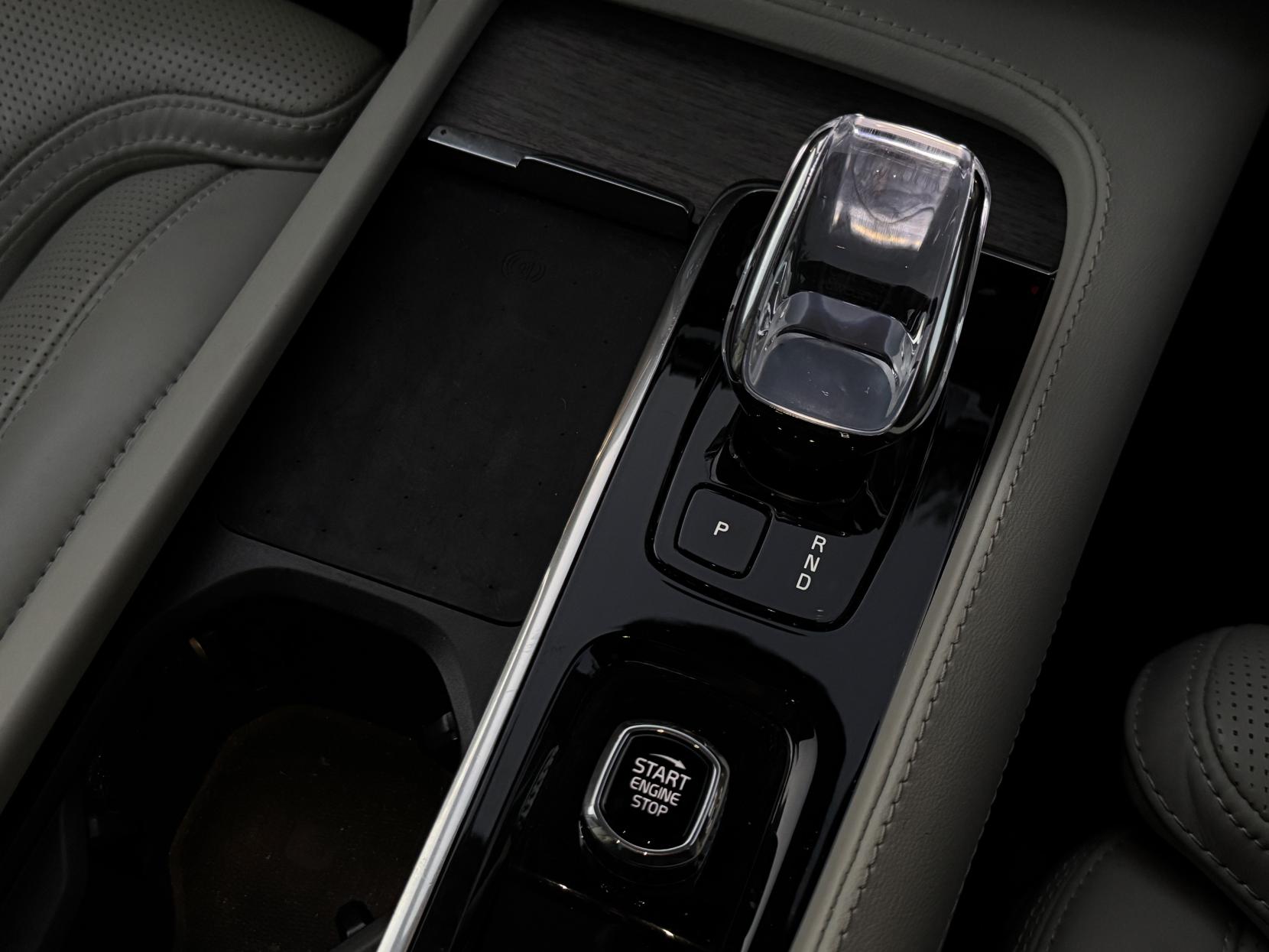 Volvo XC90 2.0h T8 Recharge 18.8kWh Ultimate Dark SUV 5dr Petrol Plug-in Hybrid Auto 4WD Euro 6 (s/s) (455 ps)