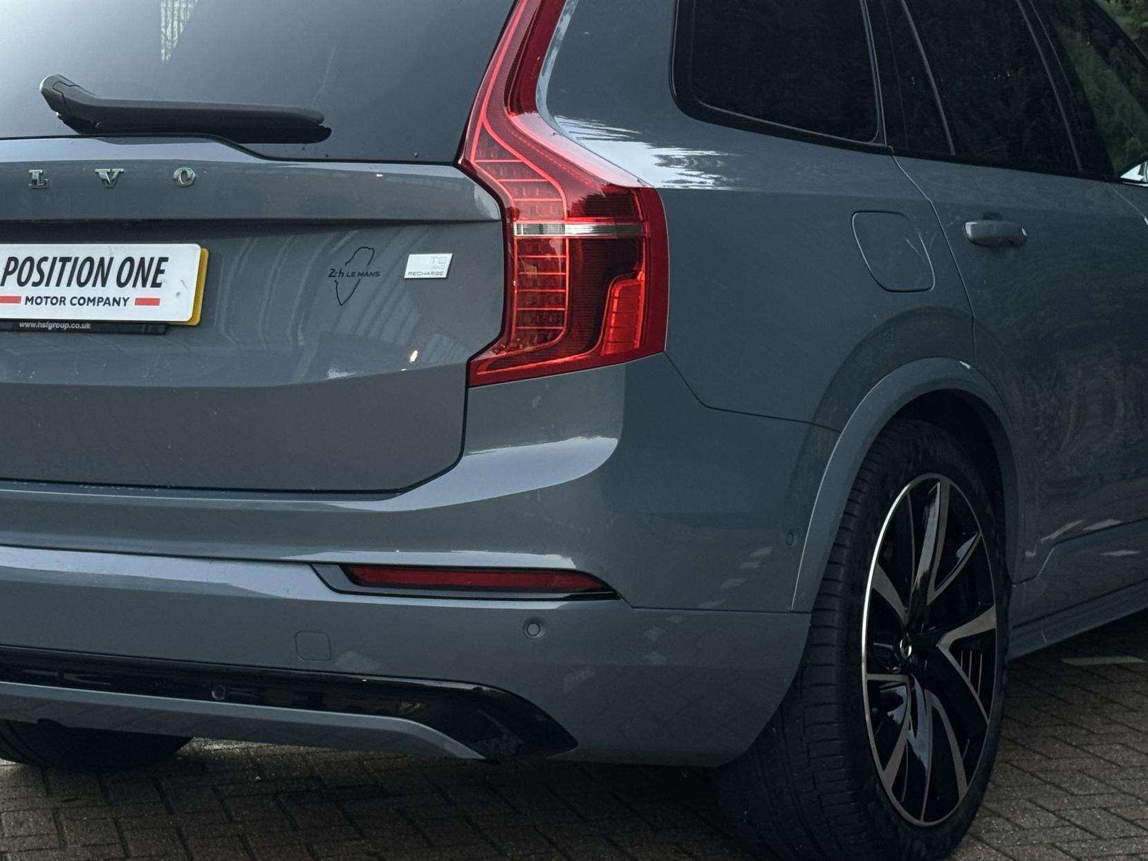 Volvo XC90 2.0h T8 Recharge 18.8kWh Ultimate Dark SUV 5dr Petrol Plug-in Hybrid Auto 4WD Euro 6 (s/s) (455 ps)