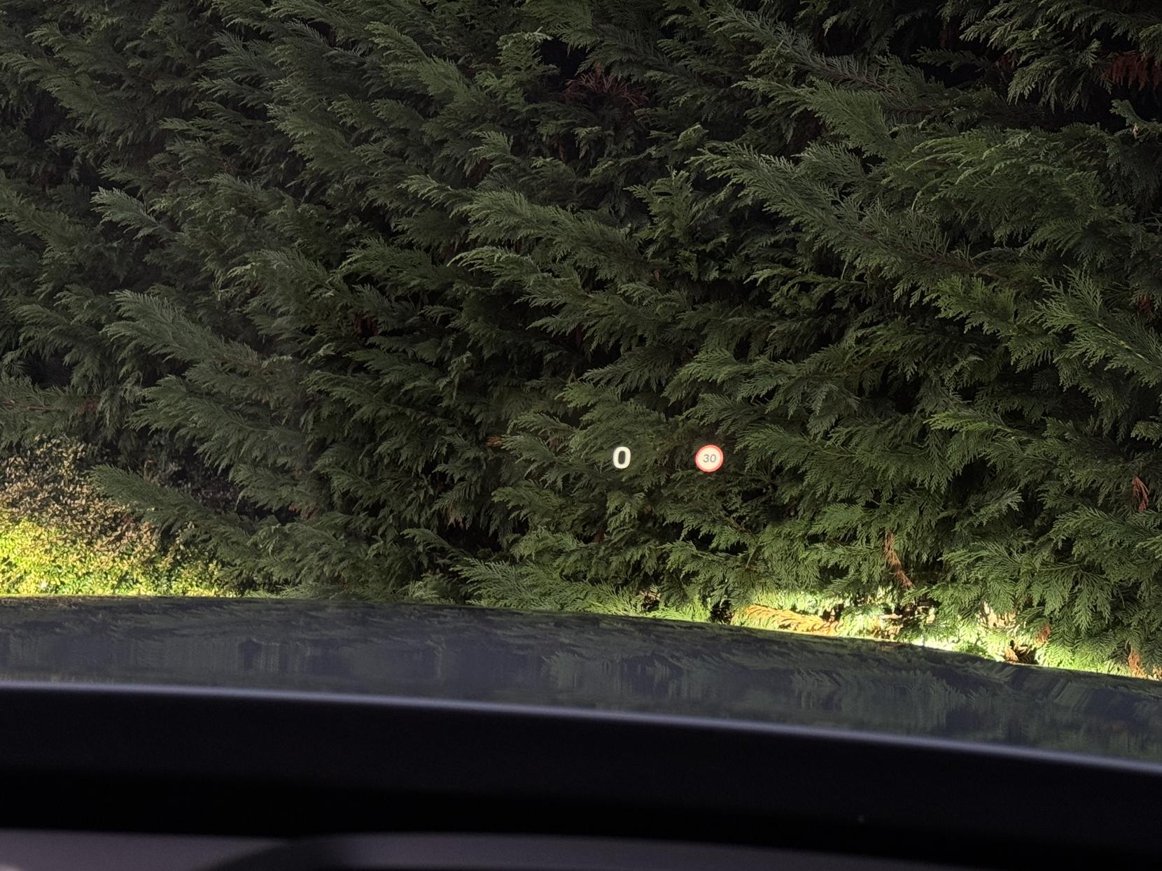 Volvo XC90 2.0h T8 Recharge 18.8kWh Ultimate Dark SUV 5dr Petrol Plug-in Hybrid Auto 4WD Euro 6 (s/s) (455 ps)