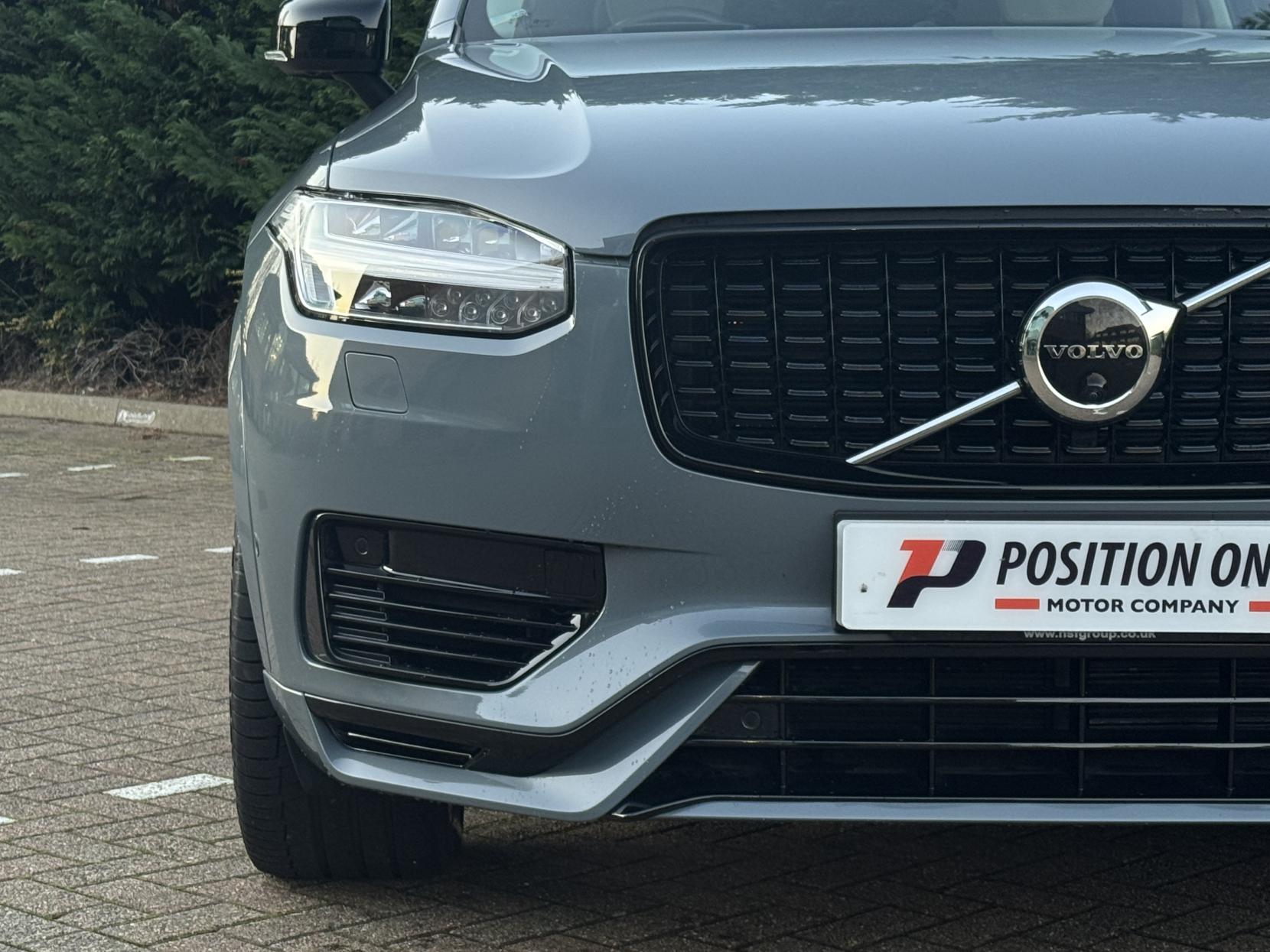 Volvo XC90 2.0h T8 Recharge 18.8kWh Ultimate Dark SUV 5dr Petrol Plug-in Hybrid Auto 4WD Euro 6 (s/s) (455 ps)