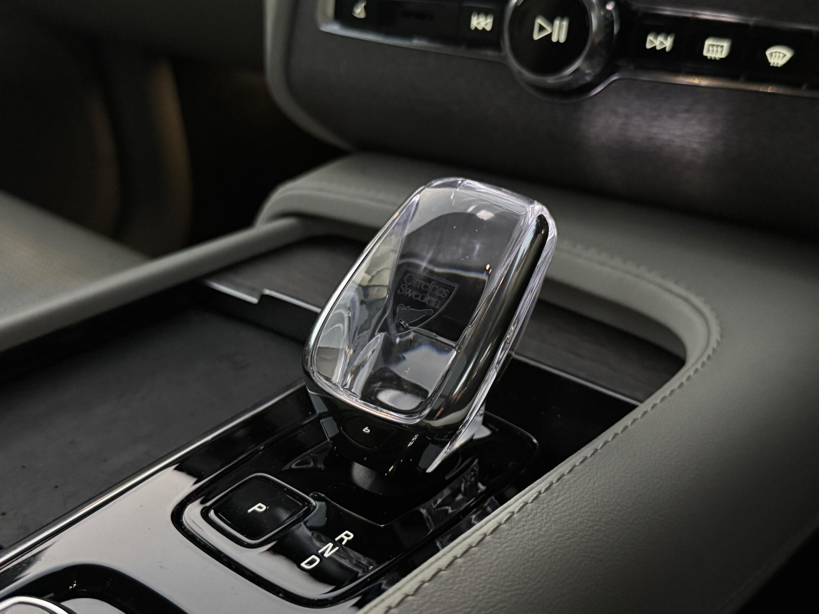 Volvo XC90 2.0h T8 Recharge 18.8kWh Ultimate Dark SUV 5dr Petrol Plug-in Hybrid Auto 4WD Euro 6 (s/s) (455 ps)