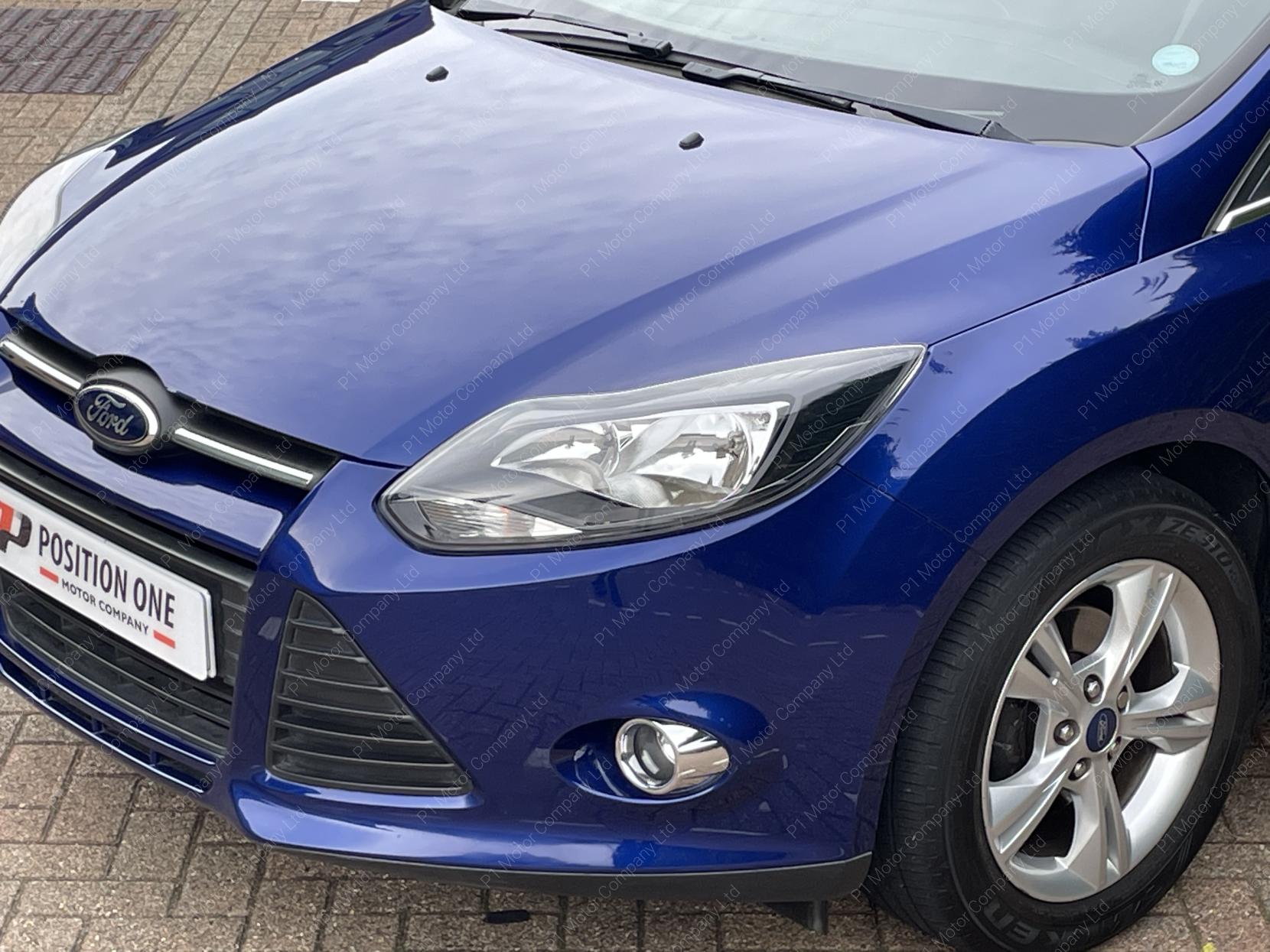 Ford Focus 1.6 Zetec Estate 5dr Petrol Powershift Euro 5 (125 ps)