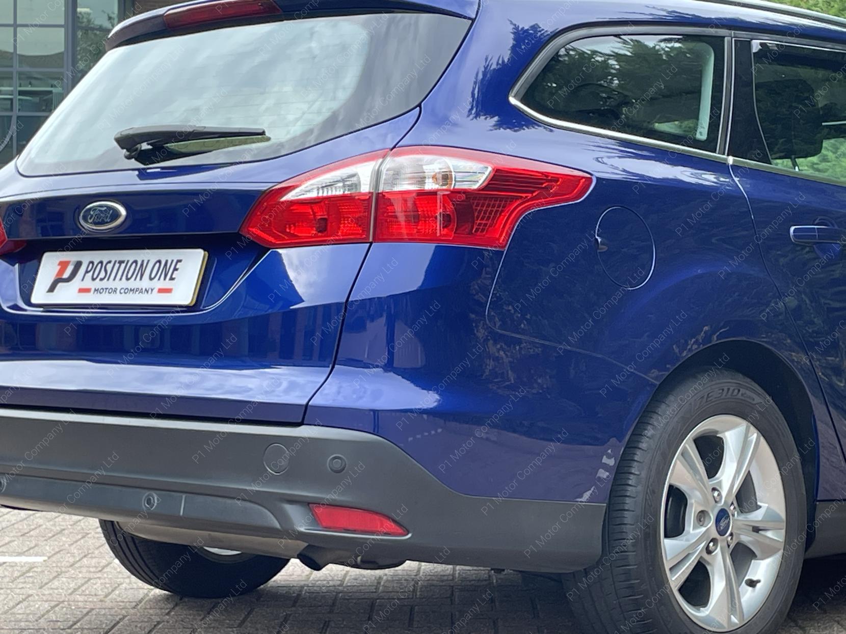 Ford Focus 1.6 Zetec Estate 5dr Petrol Powershift Euro 5 (125 ps)