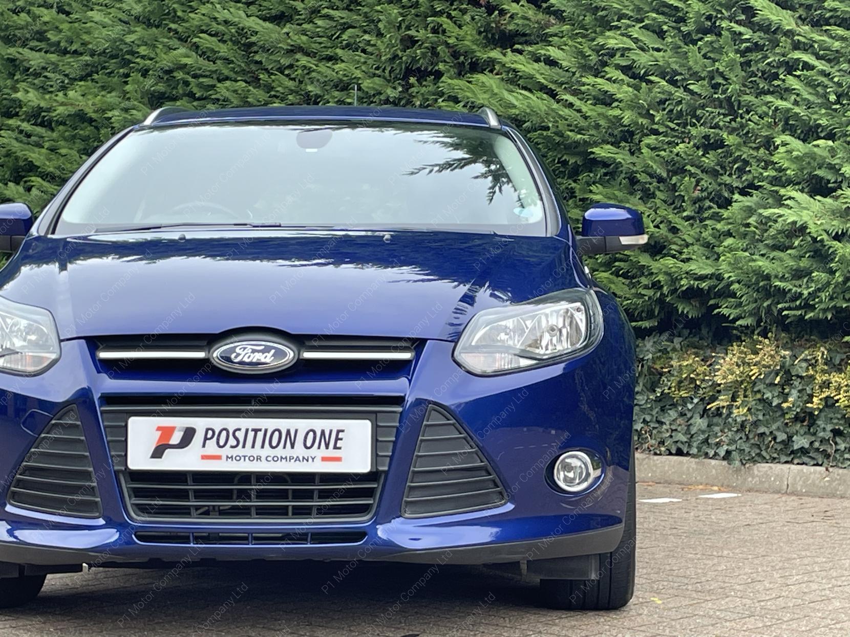 Ford Focus 1.6 Zetec Estate 5dr Petrol Powershift Euro 5 (125 ps)