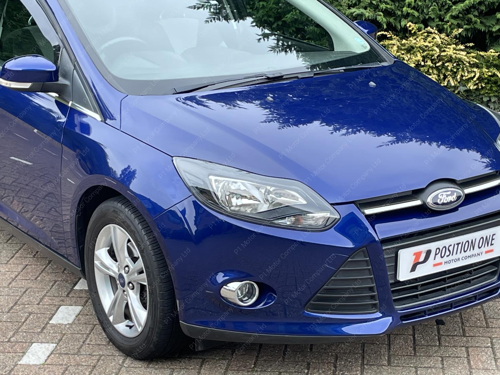 Ford Focus 1.6 Zetec Estate 5dr Petrol Powershift Euro 5 (125 ps)