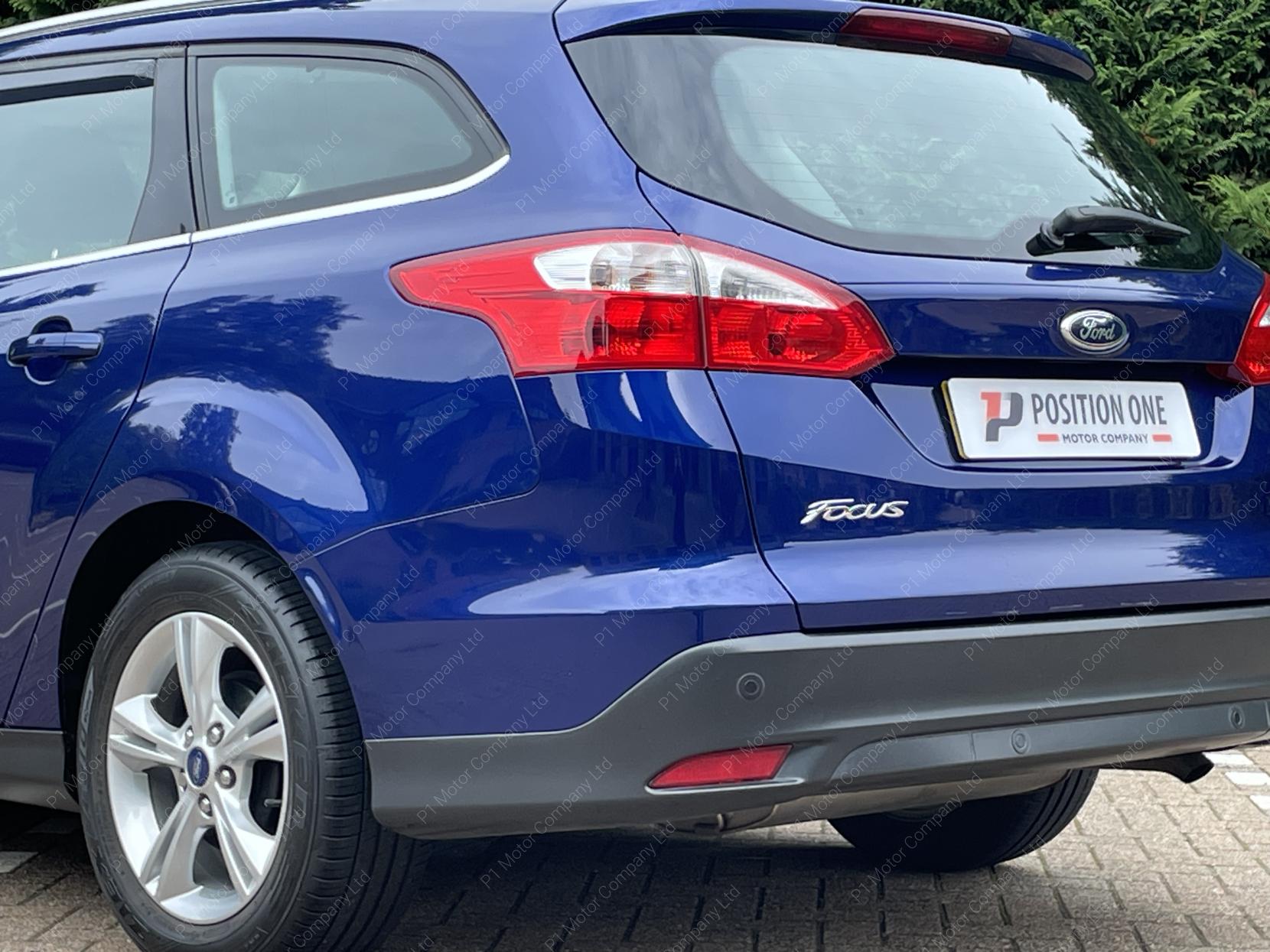 Ford Focus 1.6 Zetec Estate 5dr Petrol Powershift Euro 5 (125 ps)