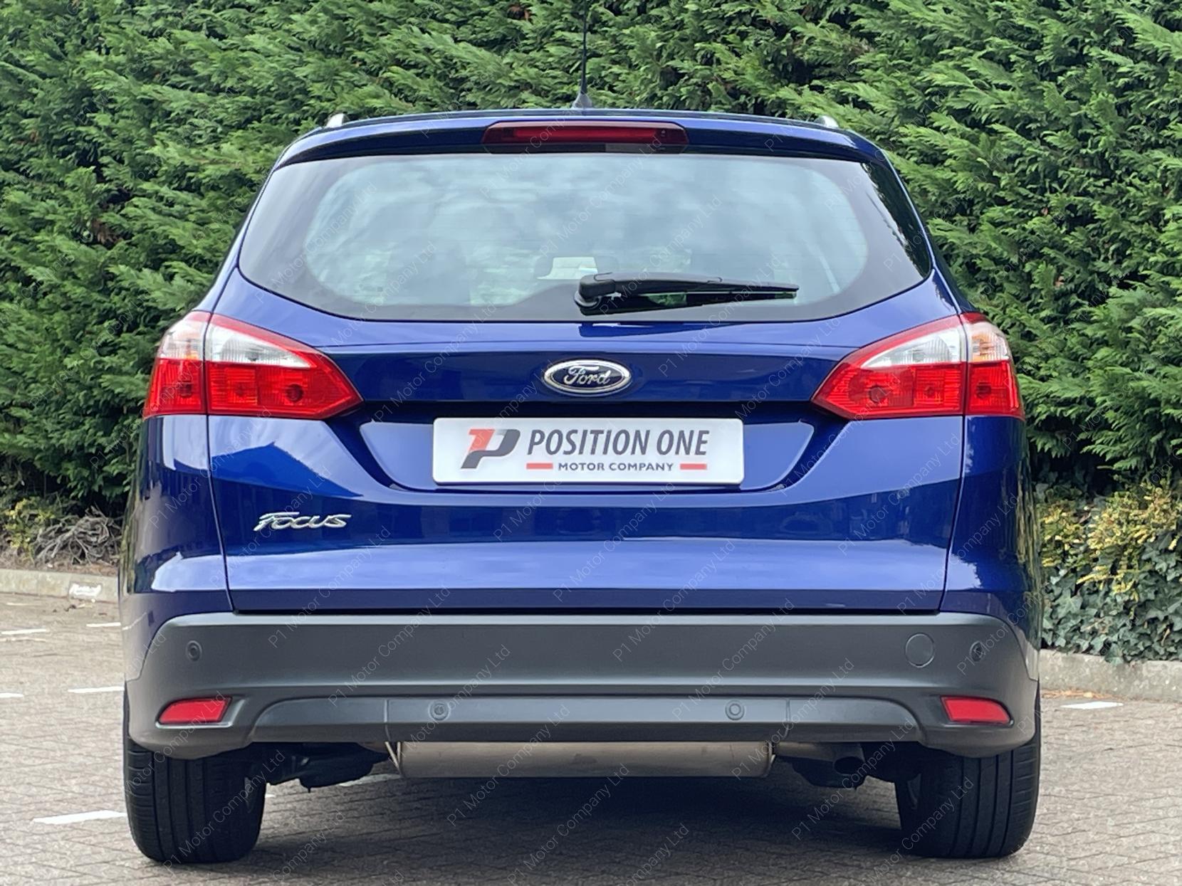 Ford Focus 1.6 Zetec Estate 5dr Petrol Powershift Euro 5 (125 ps)