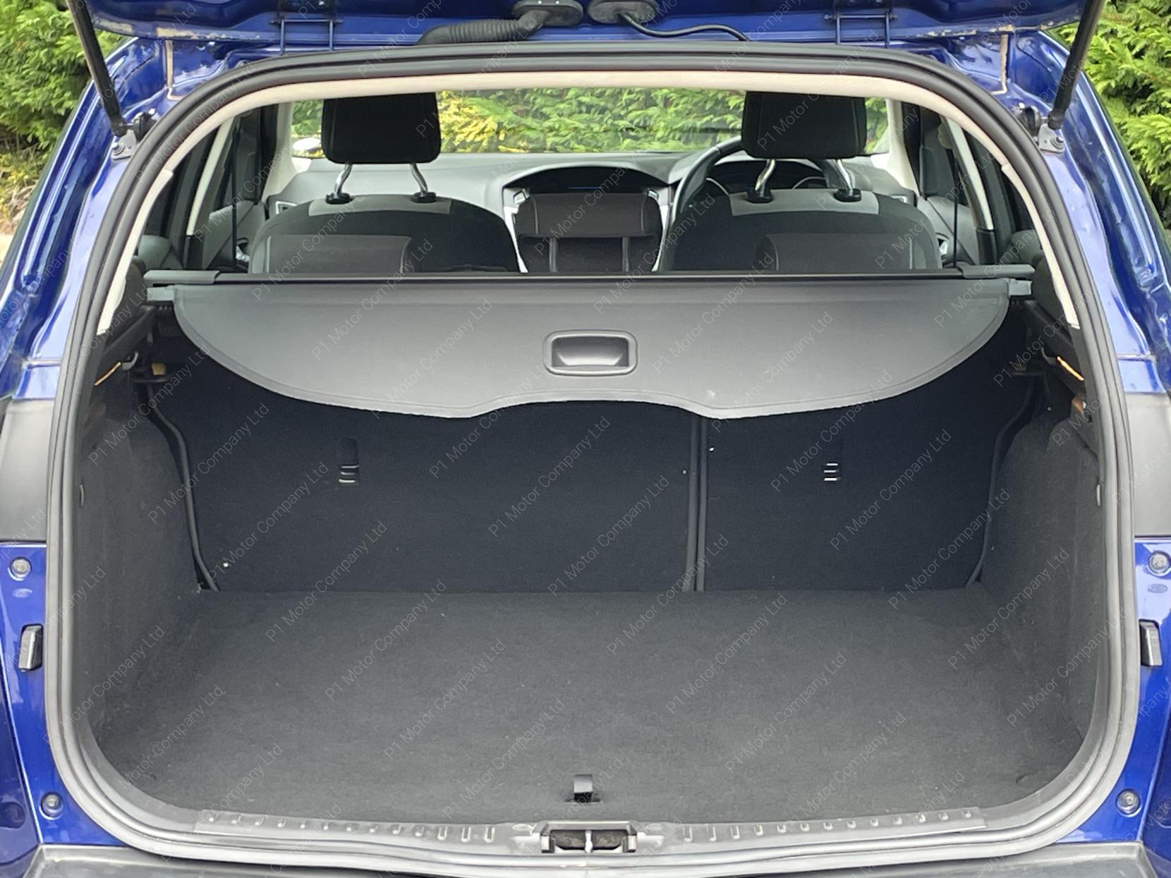 Ford Focus 1.6 Zetec Estate 5dr Petrol Powershift Euro 5 (125 ps)