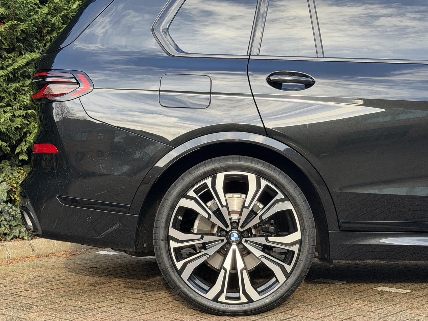 BMW X7 3.0 40d MHT M Sport SUV 5dr Diesel Hybrid Auto xDrive Euro 6 (s/s) (352 ps)