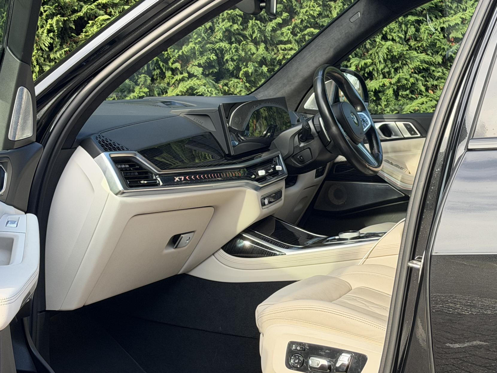 BMW X7 3.0 40d MHT M Sport SUV 5dr Diesel Hybrid Auto xDrive Euro 6 (s/s) (352 ps)