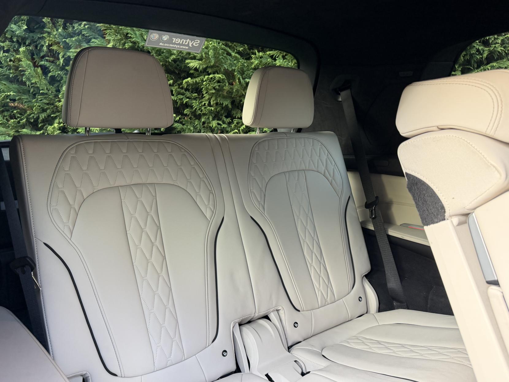 BMW X7 3.0 40d MHT M Sport SUV 5dr Diesel Hybrid Auto xDrive Euro 6 (s/s) (352 ps)