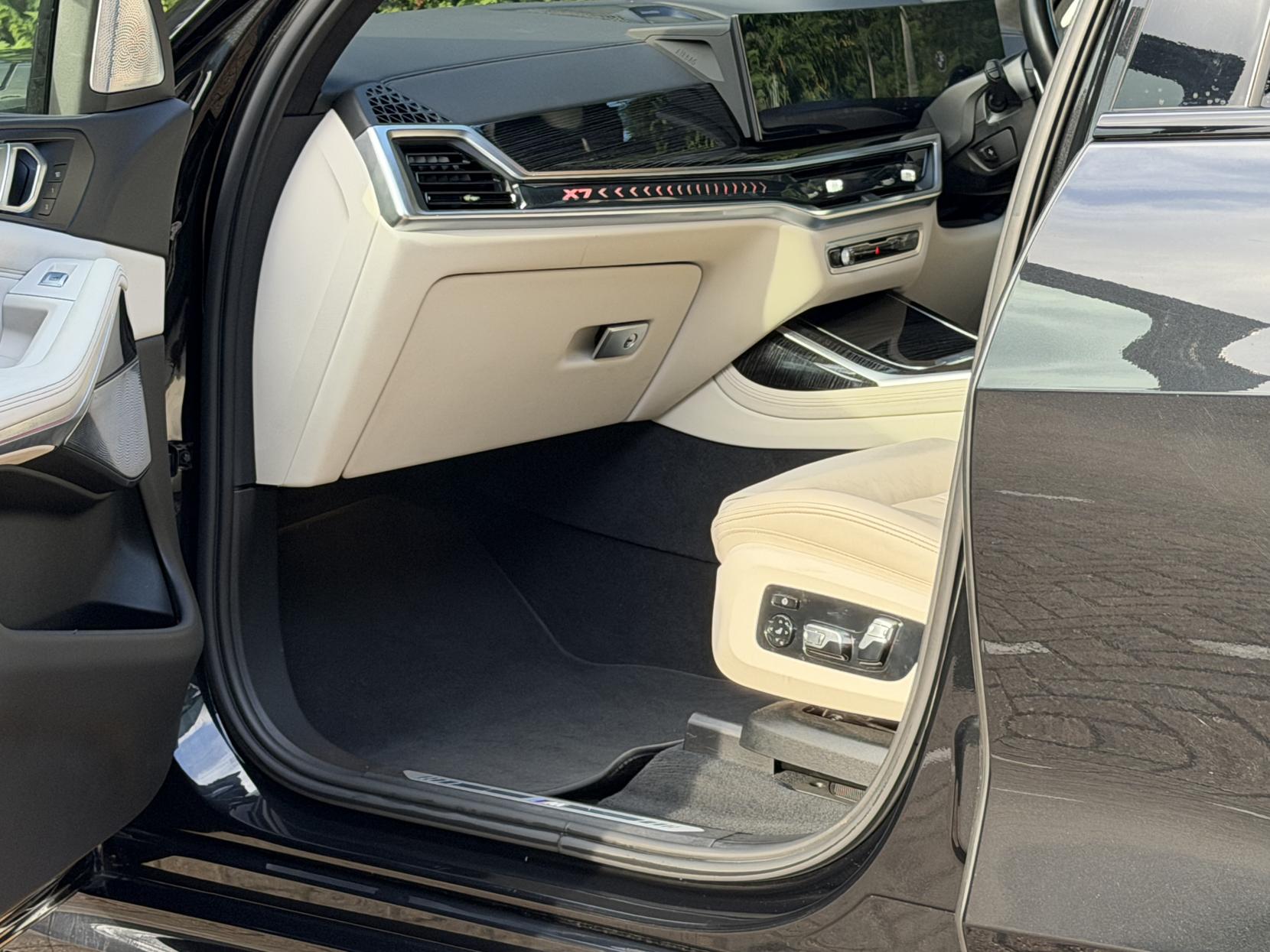 BMW X7 3.0 40d MHT M Sport SUV 5dr Diesel Hybrid Auto xDrive Euro 6 (s/s) (352 ps)