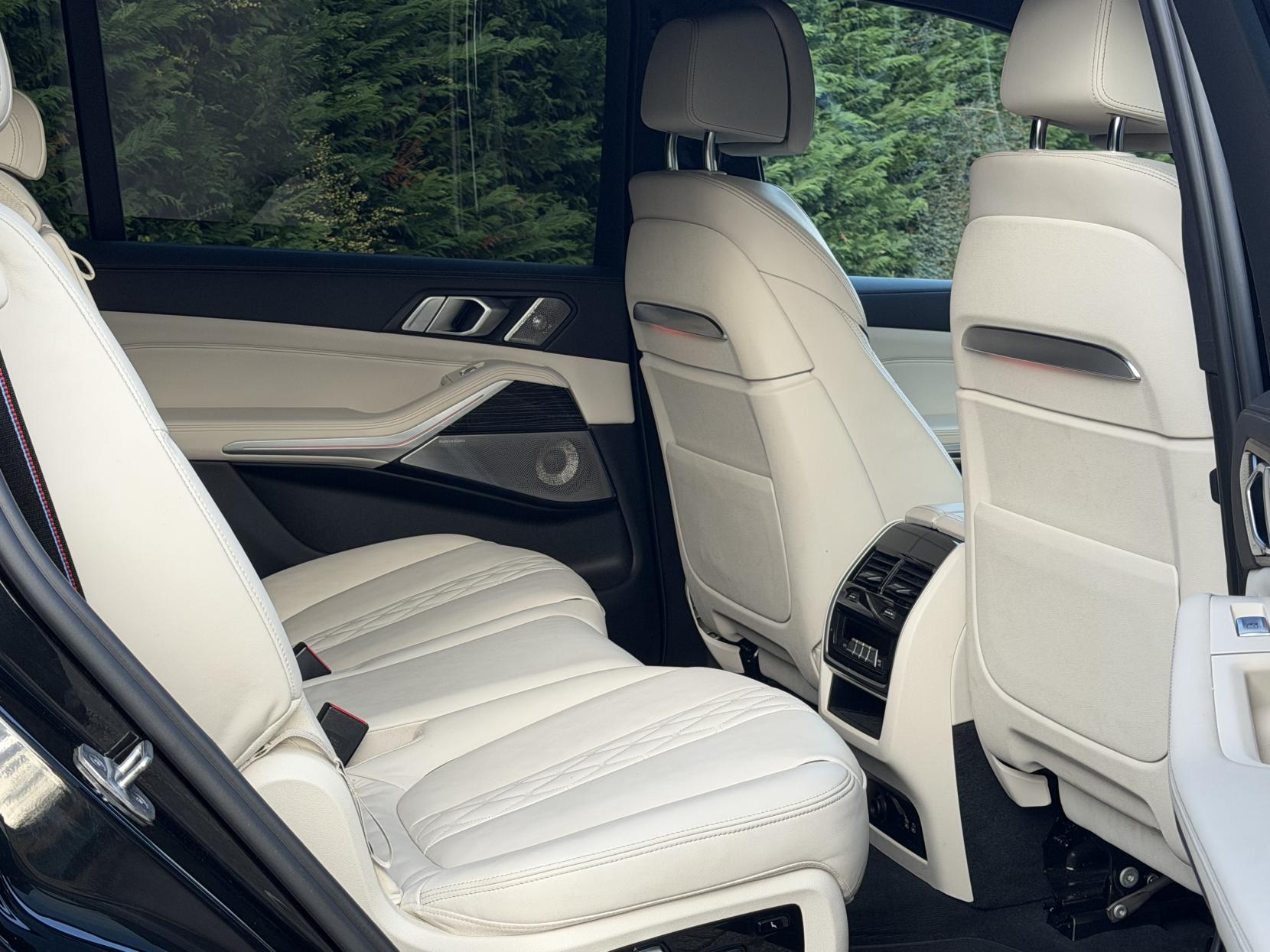 BMW X7 3.0 40d MHT M Sport SUV 5dr Diesel Hybrid Auto xDrive Euro 6 (s/s) (352 ps)