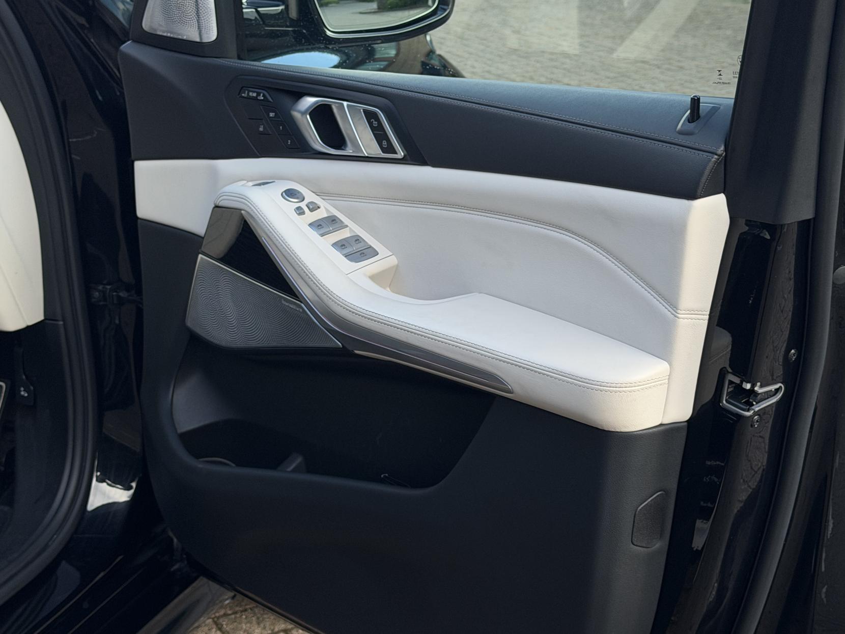 BMW X7 3.0 40d MHT M Sport SUV 5dr Diesel Hybrid Auto xDrive Euro 6 (s/s) (352 ps)