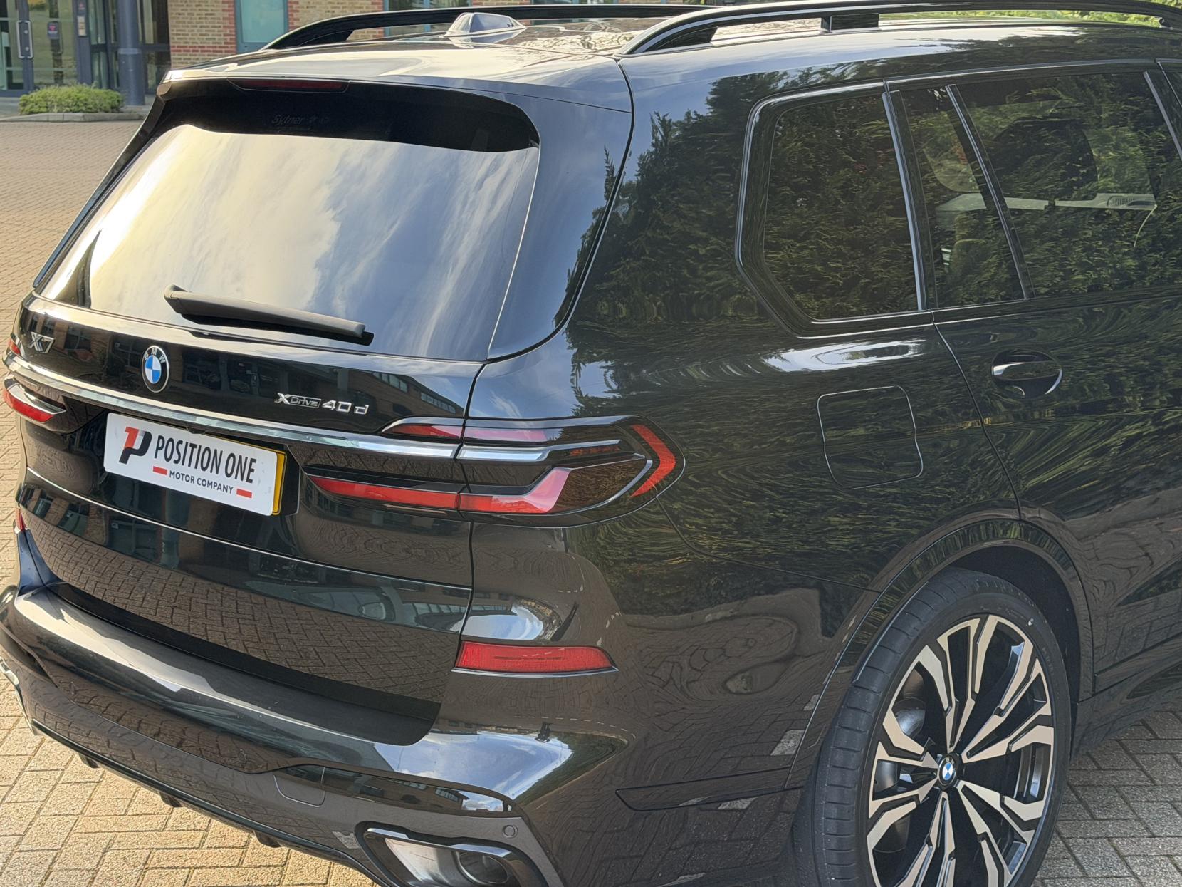 BMW X7 3.0 40d MHT M Sport SUV 5dr Diesel Hybrid Auto xDrive Euro 6 (s/s) (352 ps)