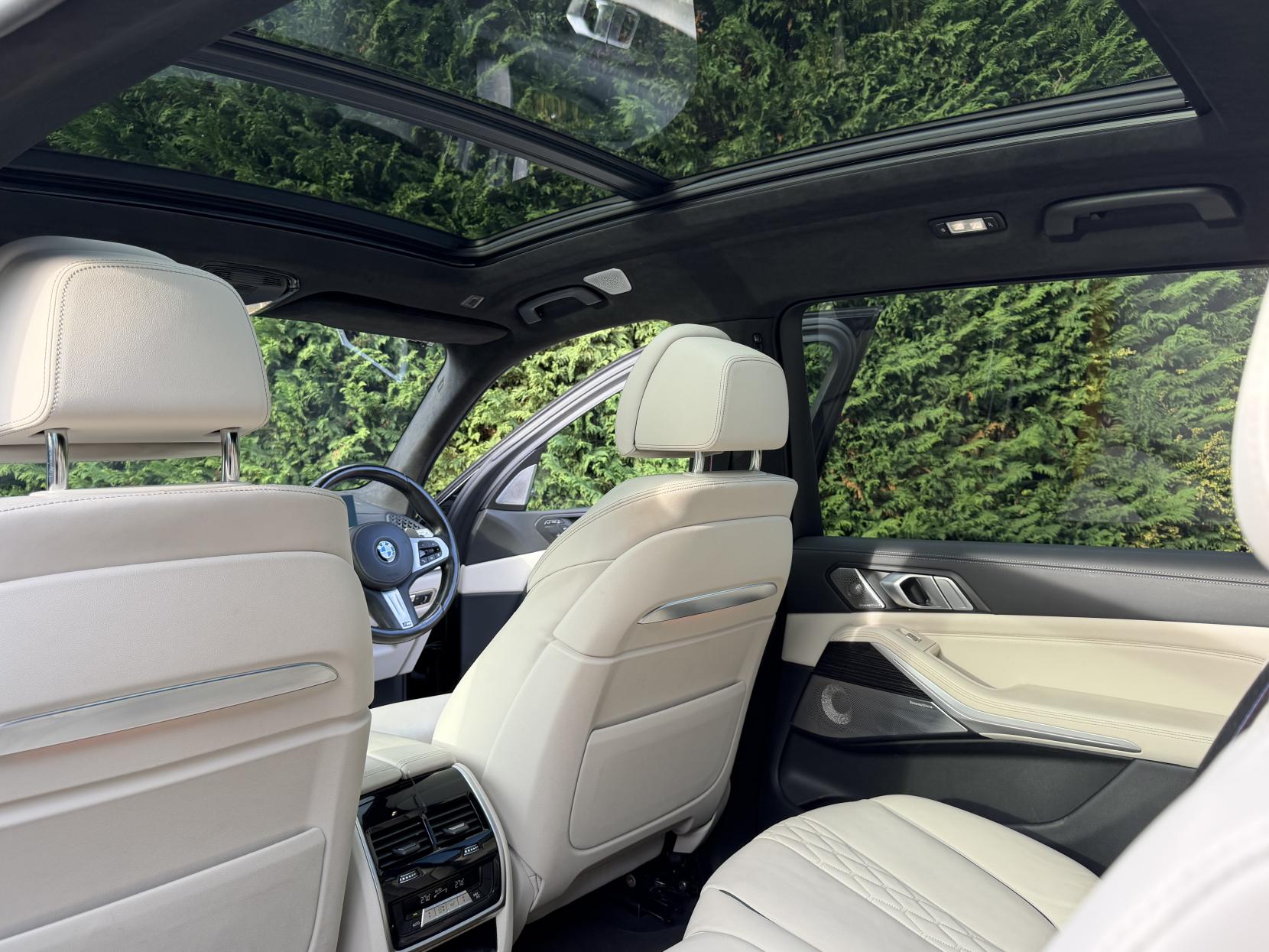 BMW X7 3.0 40d MHT M Sport SUV 5dr Diesel Hybrid Auto xDrive Euro 6 (s/s) (352 ps)