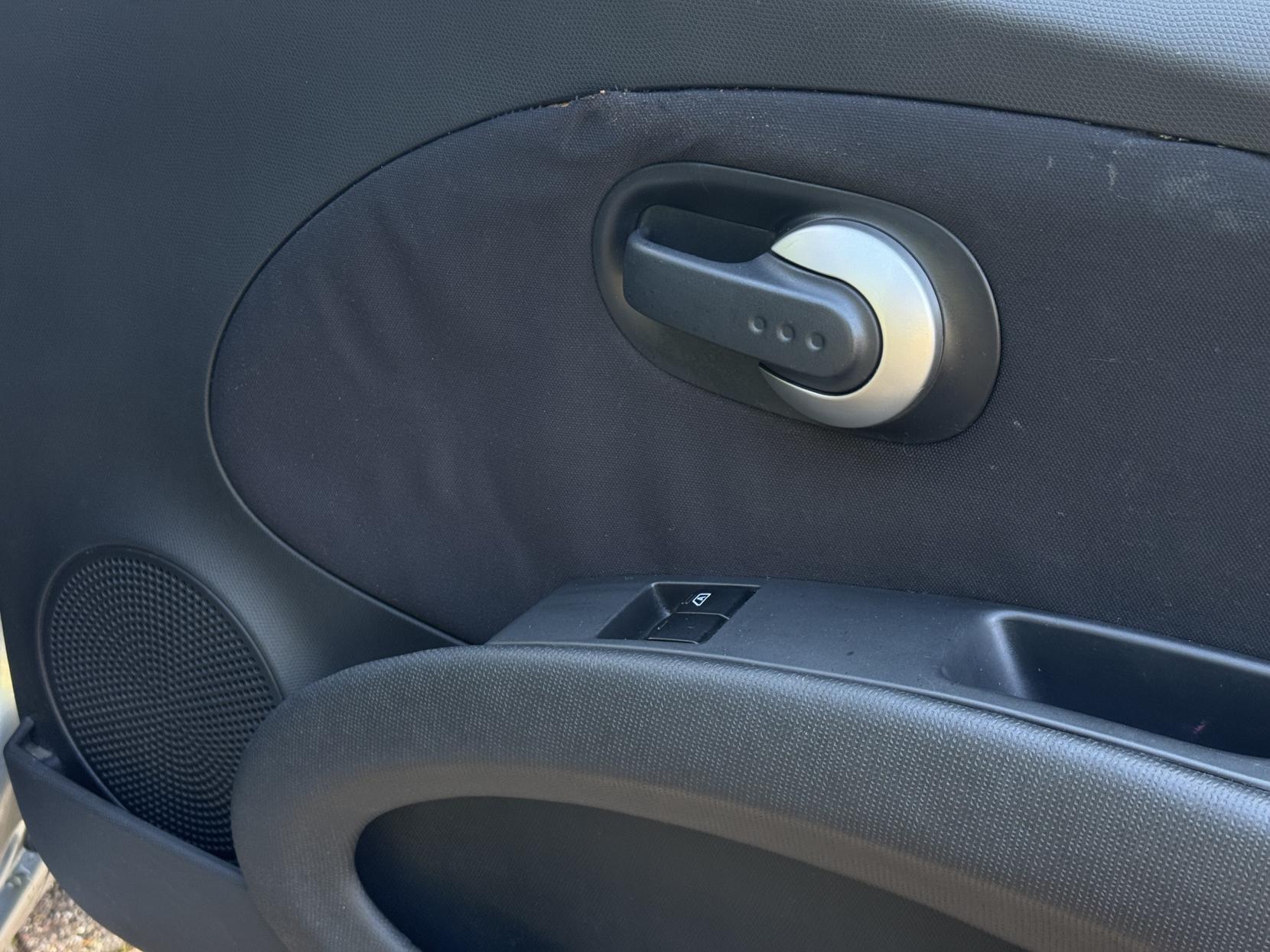 Nissan Micra 1.2 16v n-tec Hatchback 5dr Petrol Manual (139 g/km, 79 bhp)