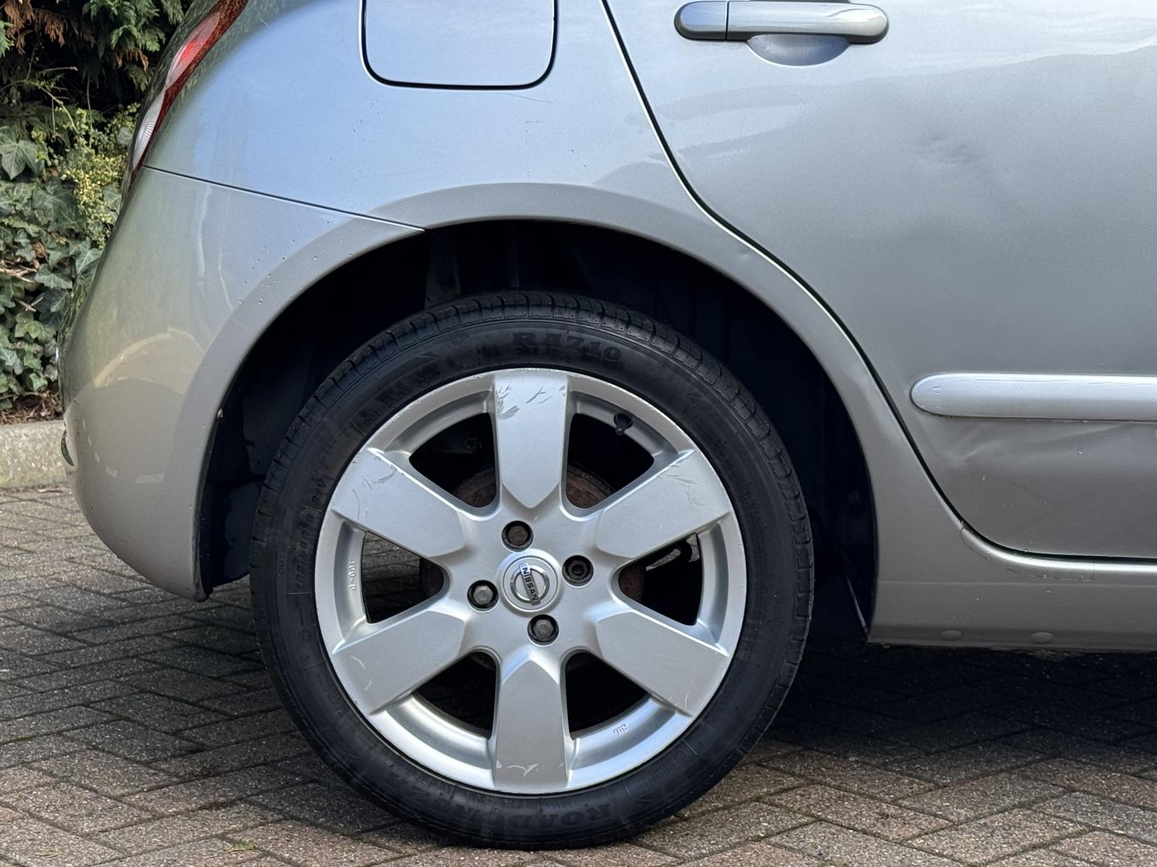 Nissan Micra 1.2 16v n-tec Hatchback 5dr Petrol Manual (139 g/km, 79 bhp)