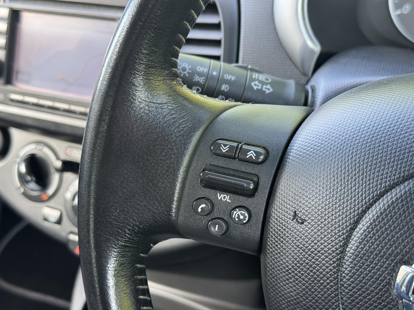 Nissan Micra 1.2 16v n-tec Hatchback 5dr Petrol Manual (139 g/km, 79 bhp)