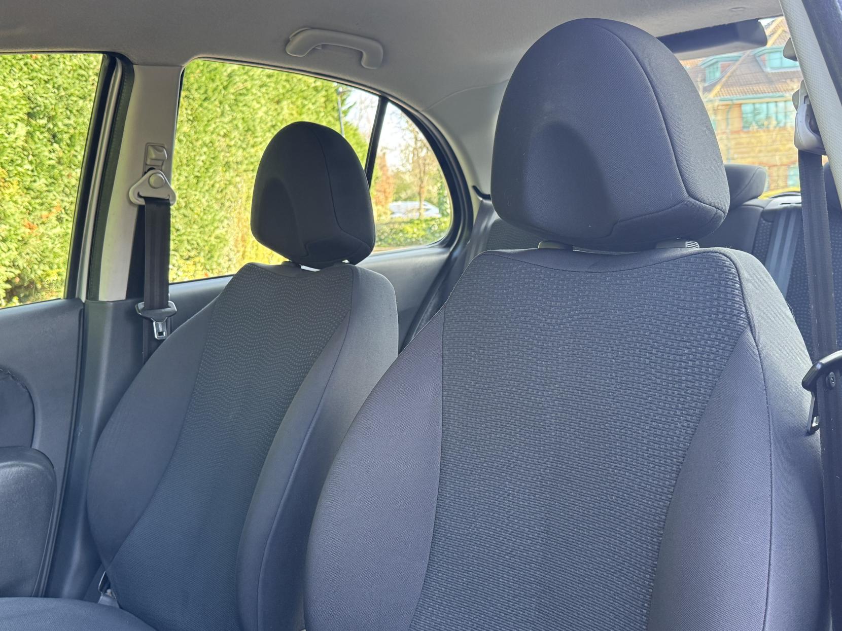 Nissan Micra 1.2 16v n-tec Hatchback 5dr Petrol Manual (139 g/km, 79 bhp)