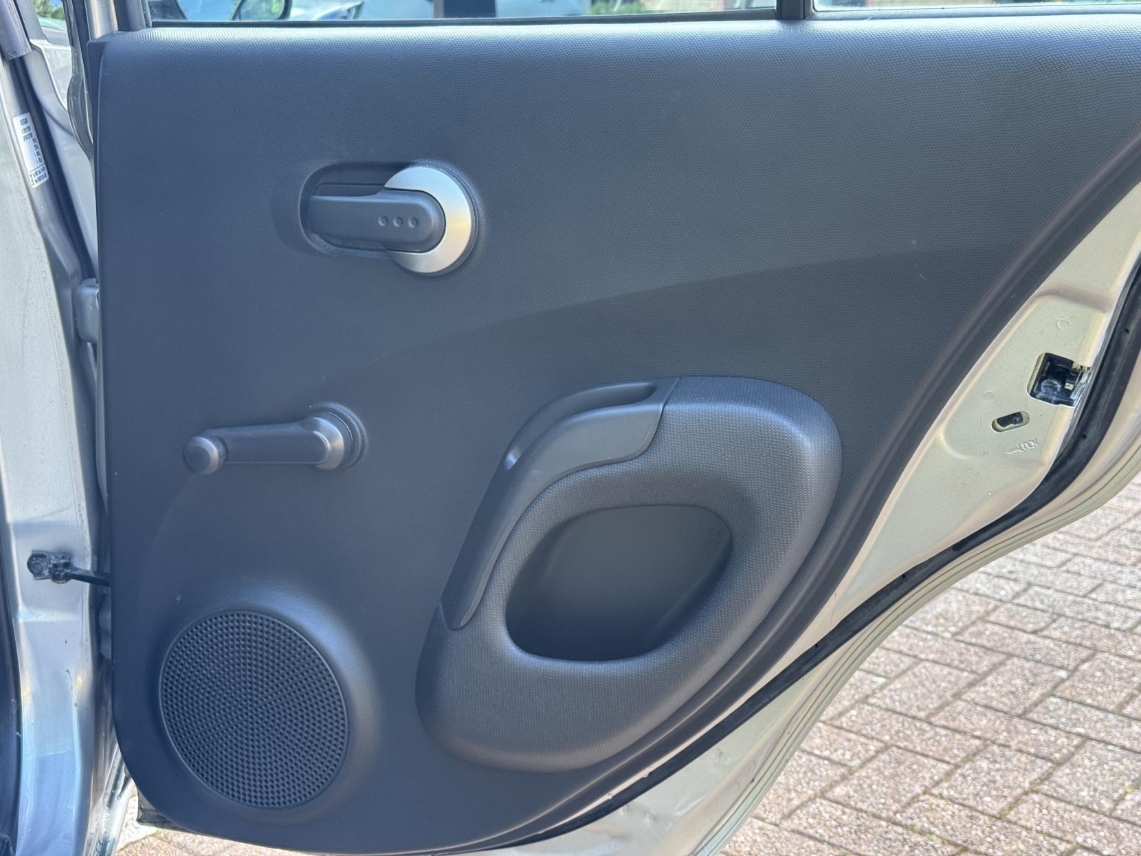 Nissan Micra 1.2 16v n-tec Hatchback 5dr Petrol Manual (139 g/km, 79 bhp)