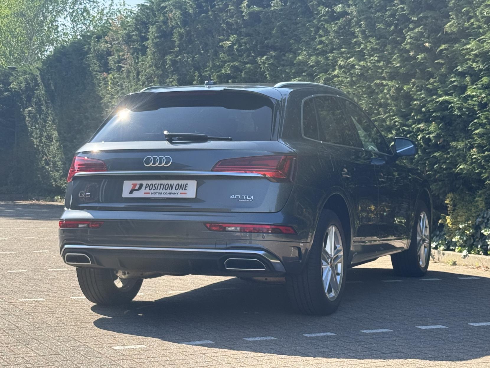Audi Q5 2.0 TDI 40 S line SUV 5dr Diesel S Tronic quattro Euro 6 (s/s) (204 ps)