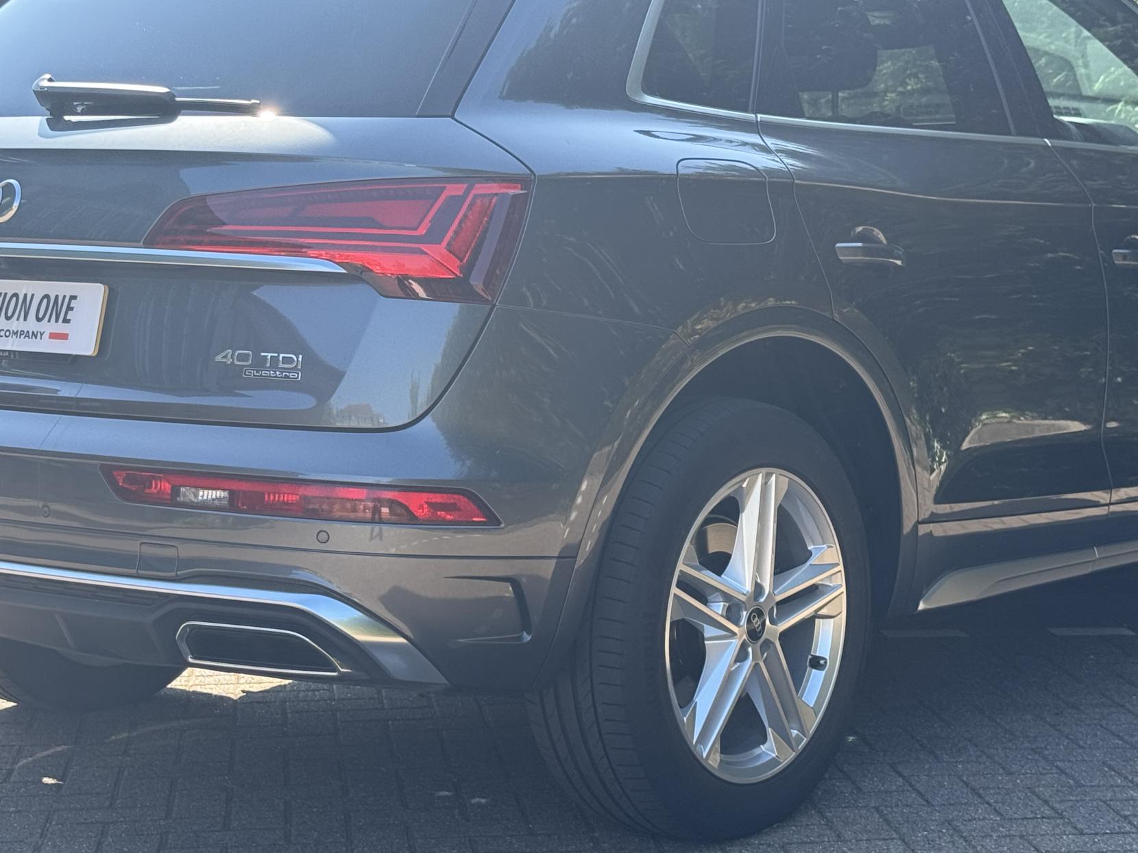 Audi Q5 2.0 TDI 40 S line SUV 5dr Diesel S Tronic quattro Euro 6 (s/s) (204 ps)