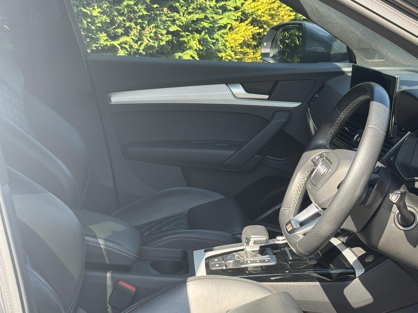Audi Q5 2.0 TDI 40 S line SUV 5dr Diesel S Tronic quattro Euro 6 (s/s) (204 ps)