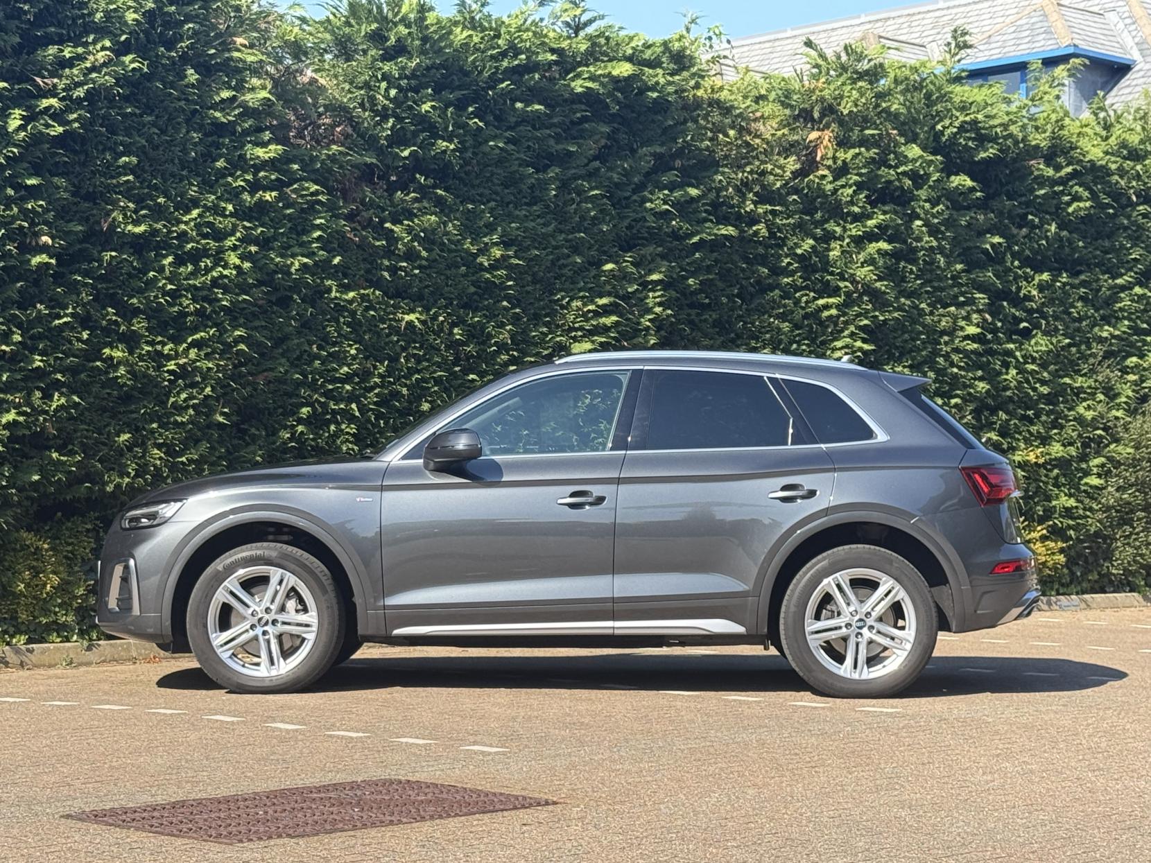 Audi Q5 2.0 TDI 40 S line SUV 5dr Diesel S Tronic quattro Euro 6 (s/s) (204 ps)