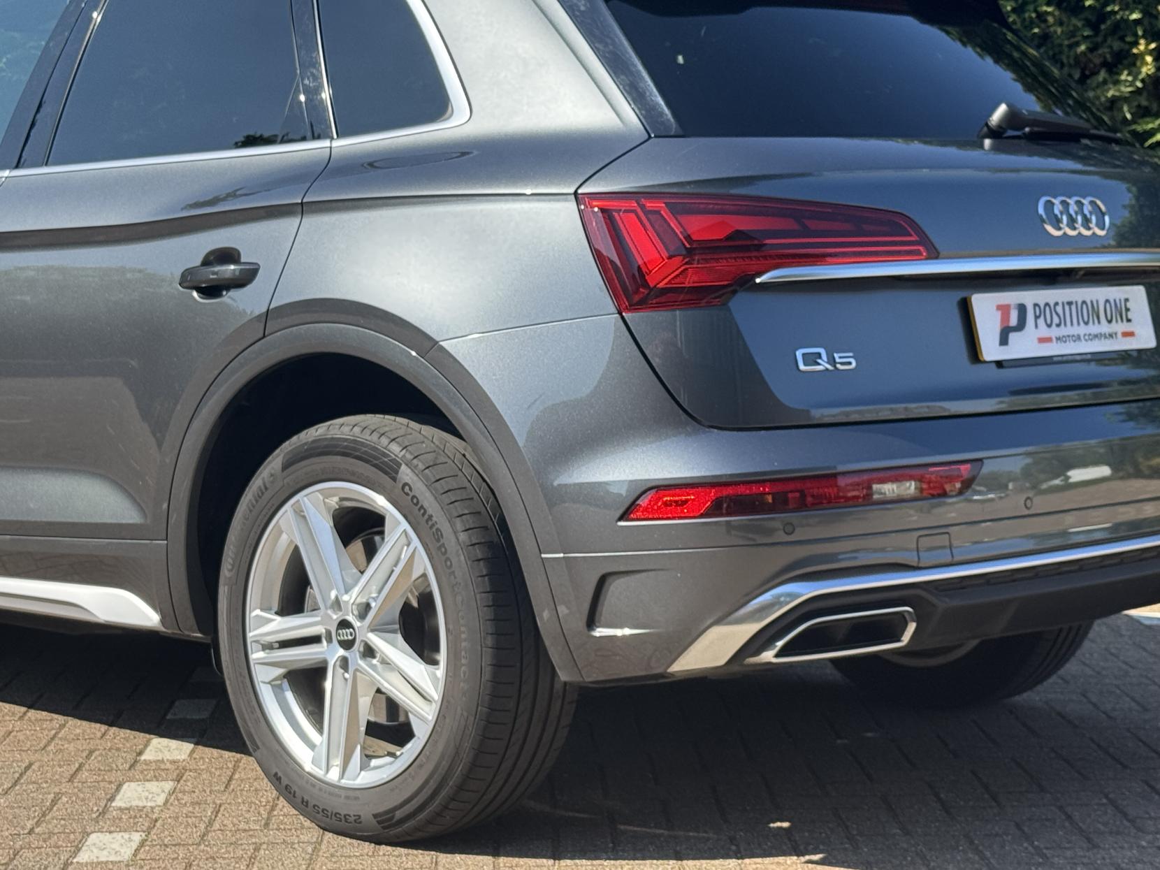 Audi Q5 2.0 TDI 40 S line SUV 5dr Diesel S Tronic quattro Euro 6 (s/s) (204 ps)