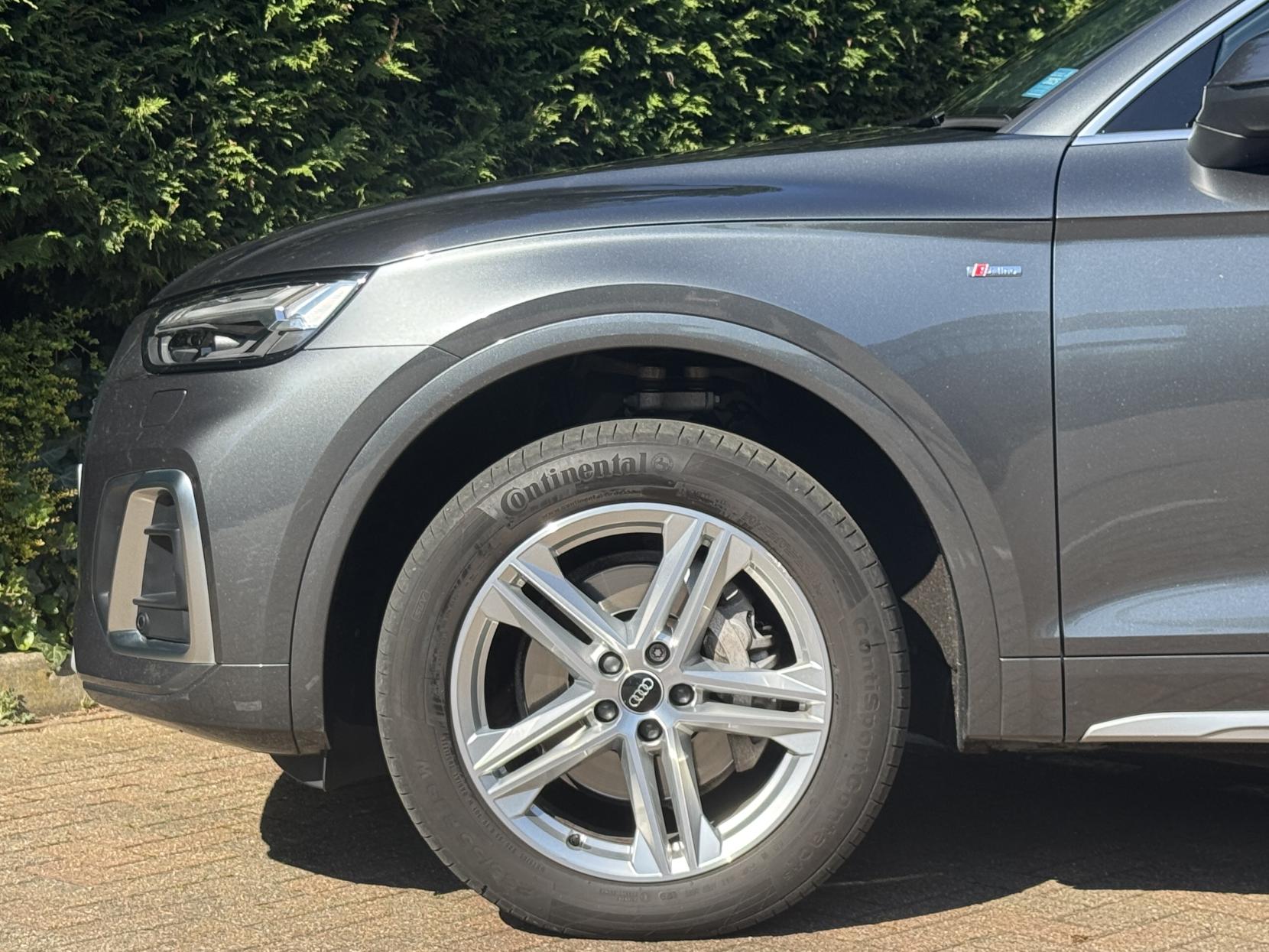 Audi Q5 2.0 TDI 40 S line SUV 5dr Diesel S Tronic quattro Euro 6 (s/s) (204 ps)
