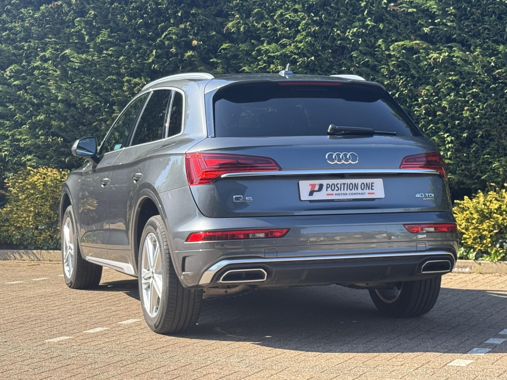 Audi Q5 2.0 TDI 40 S line SUV 5dr Diesel S Tronic quattro Euro 6 (s/s) (204 ps)