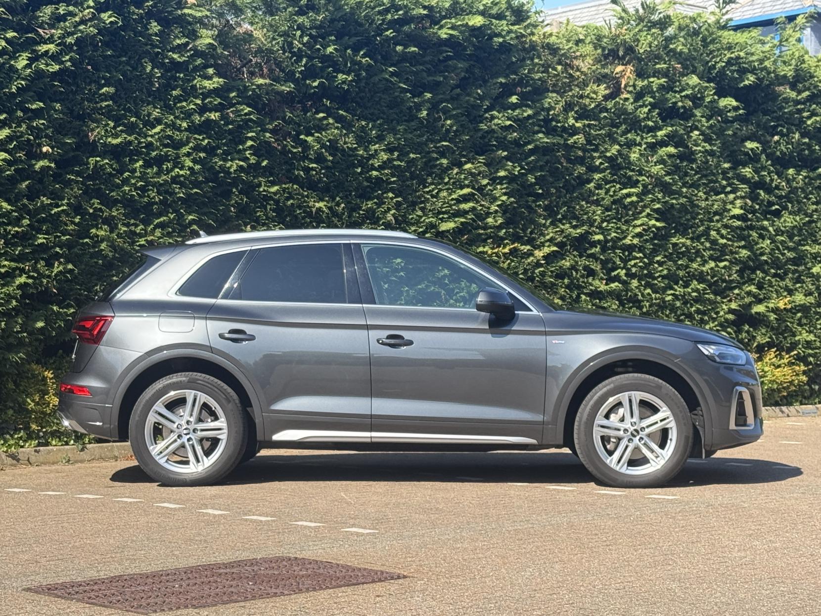 Audi Q5 2.0 TDI 40 S line SUV 5dr Diesel S Tronic quattro Euro 6 (s/s) (204 ps)