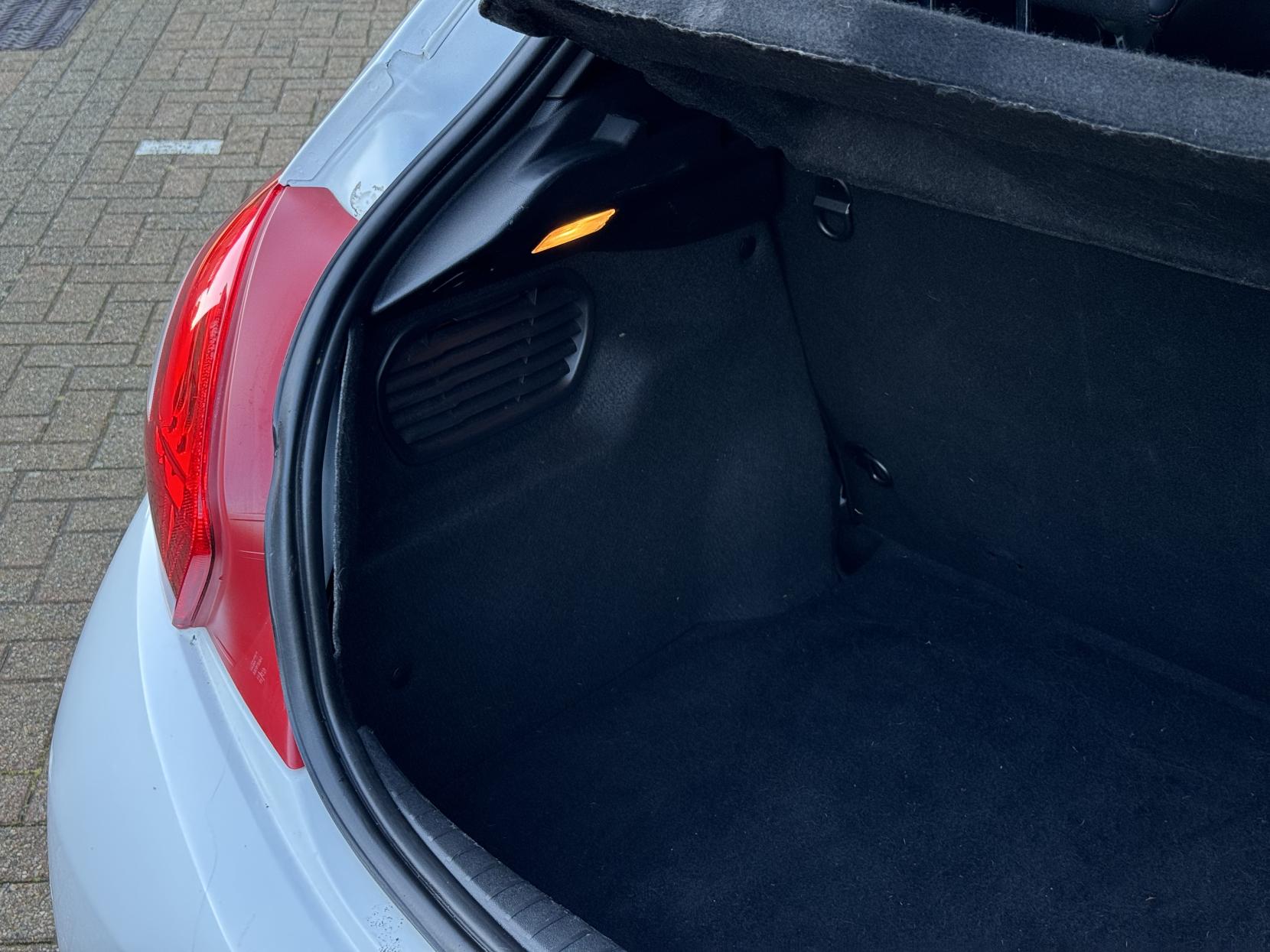 Peugeot 208 1.6 THP GTi Hatchback 3dr Petrol Manual Euro 5 (200 ps)