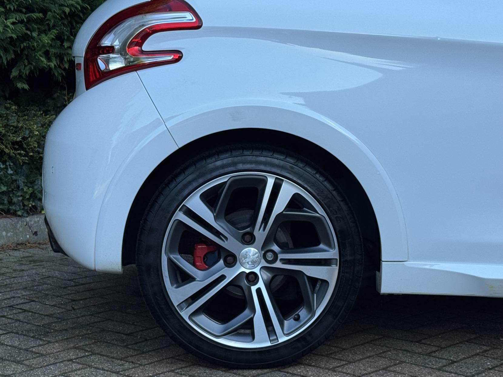 Peugeot 208 1.6 THP GTi Hatchback 3dr Petrol Manual Euro 5 (200 ps)